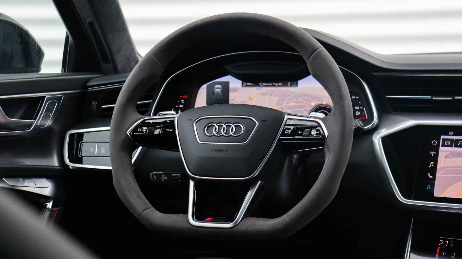 Audi RS6 Avant 4.0 TFSI quattro | RS Dynamic plus | Akrapovic | B&O 3D | Stoelventilatie | Panoramadak | Keramisch | - 35/37