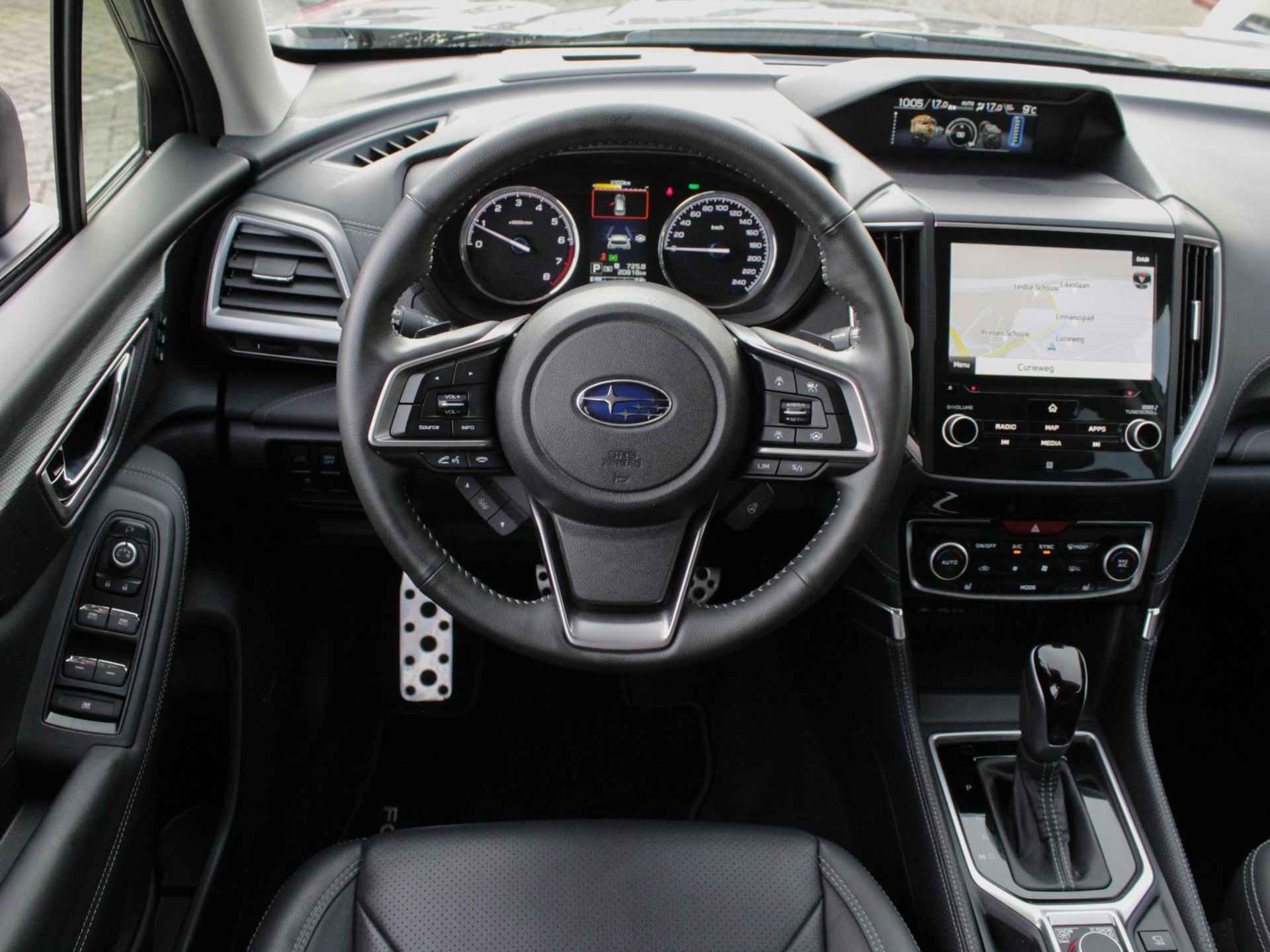 Subaru Forester 2.0i e-BOXER Premium Black | Navi | Panodak | Leder | Trekhaak - 4/40