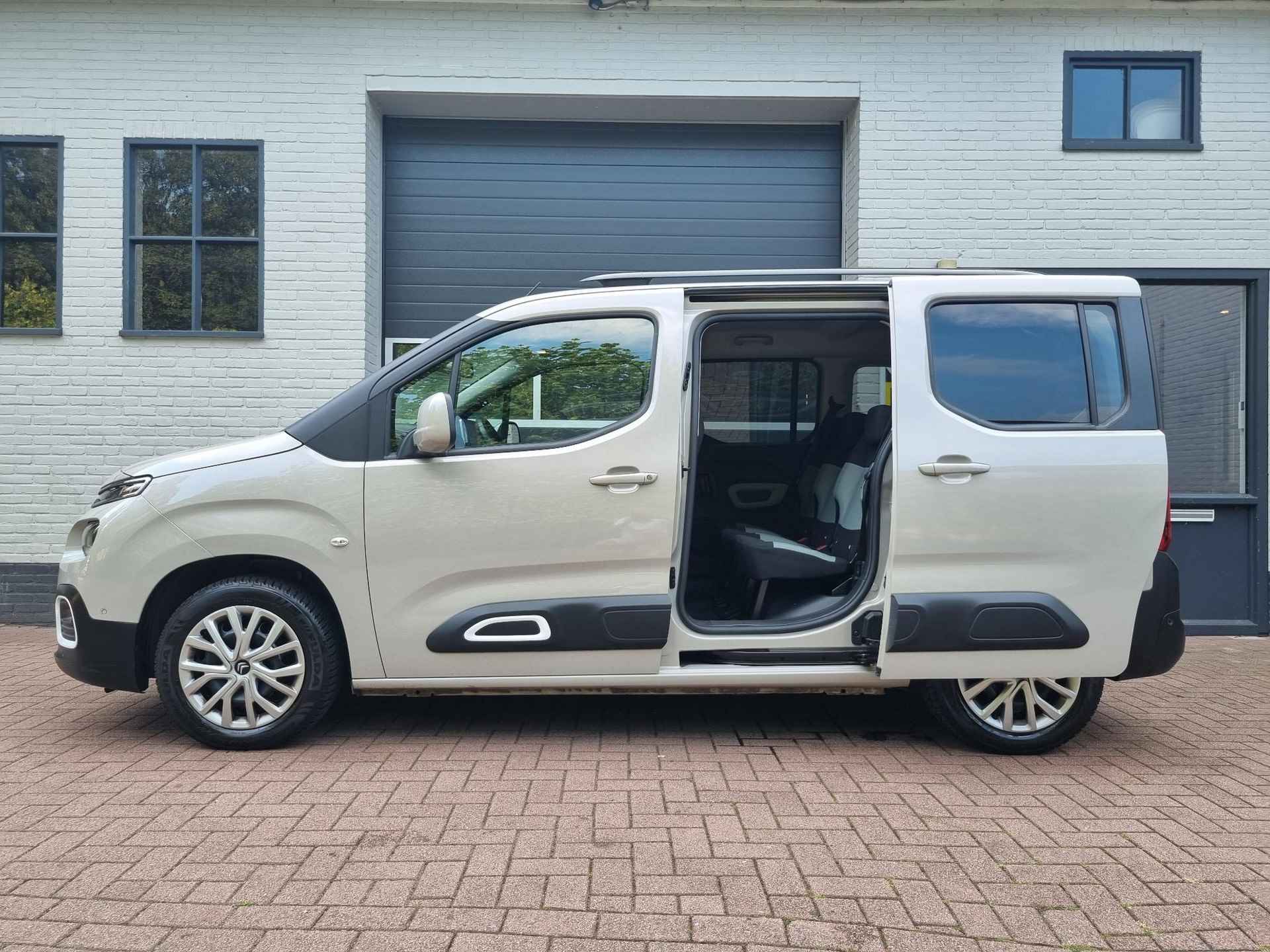 Citroen Berlingo 1.2 PureTech NAVI / CAMERA / CRUISE / AIRCO ECC - 3/28