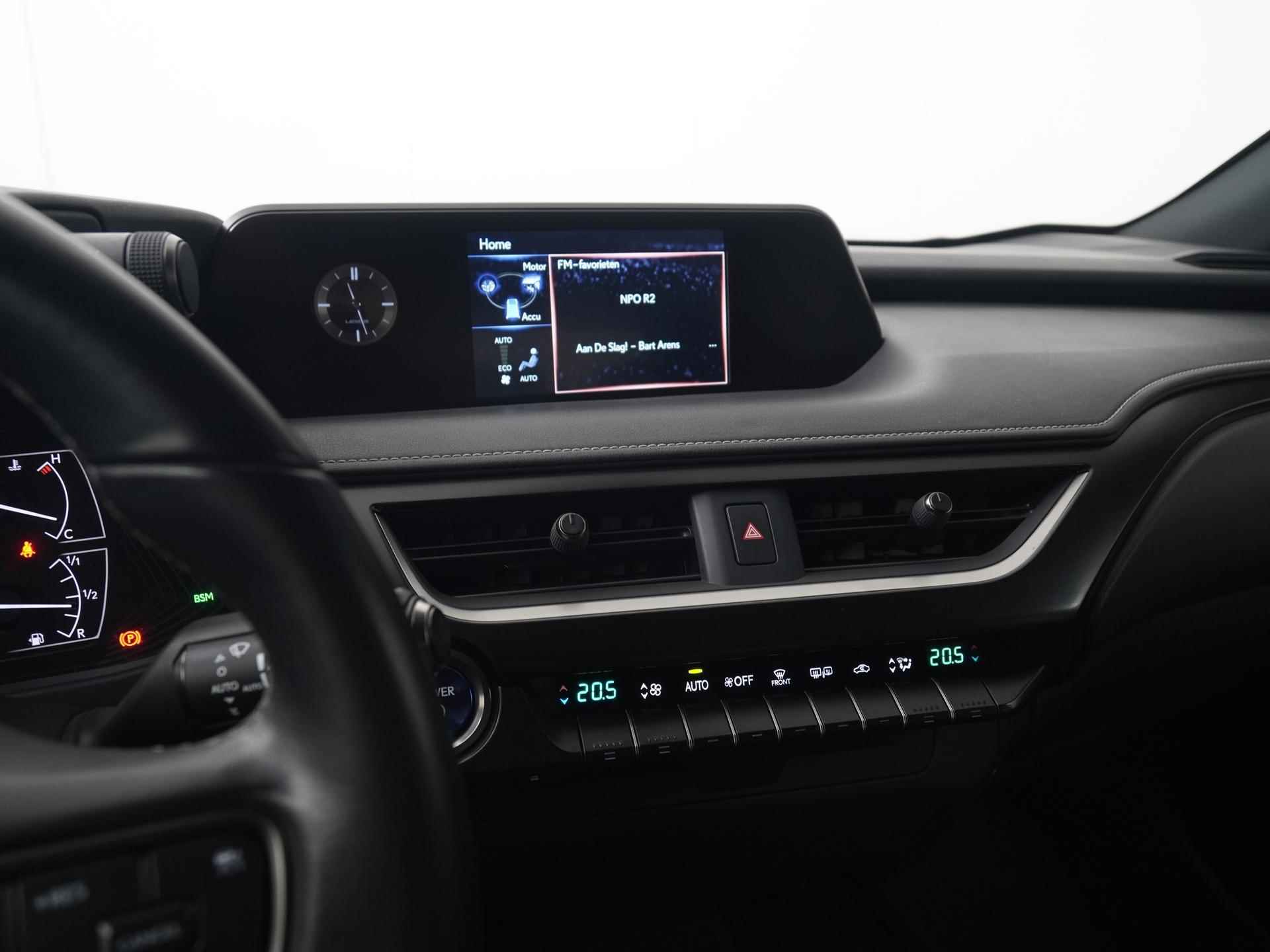 Lexus UX 250h Comfort Line | Camera | Adapt Cruise | Carplay | Zondag Open! - 10/34