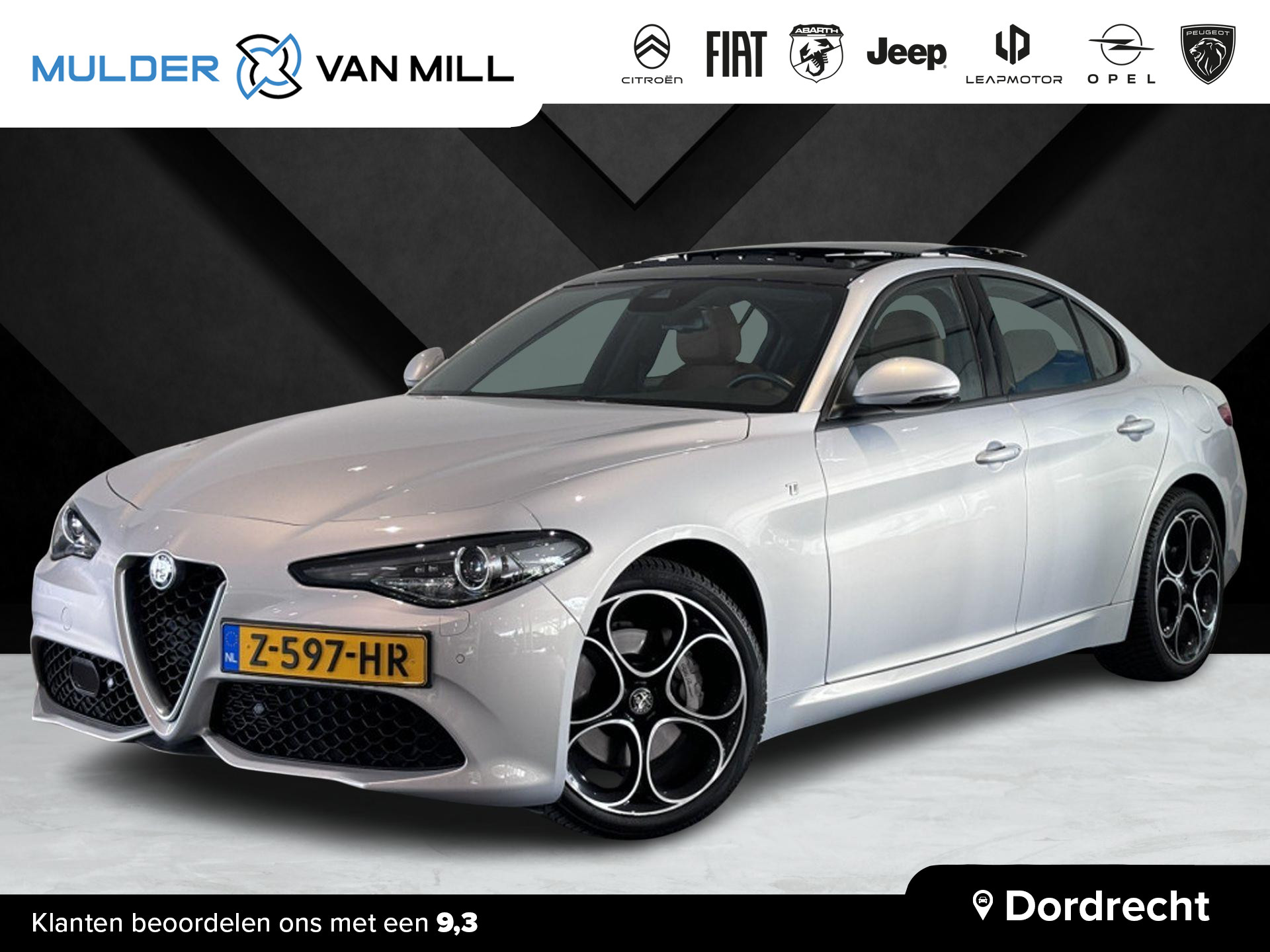 Alfa Romeo Giulia Ti 2.0 TURBO 280pk Q4 AWD AUTOMAAT | COGNAC LEDER | SCHUIF/KANTELDAK | NAVI | CAMERA | 19" LM-VELGEN |