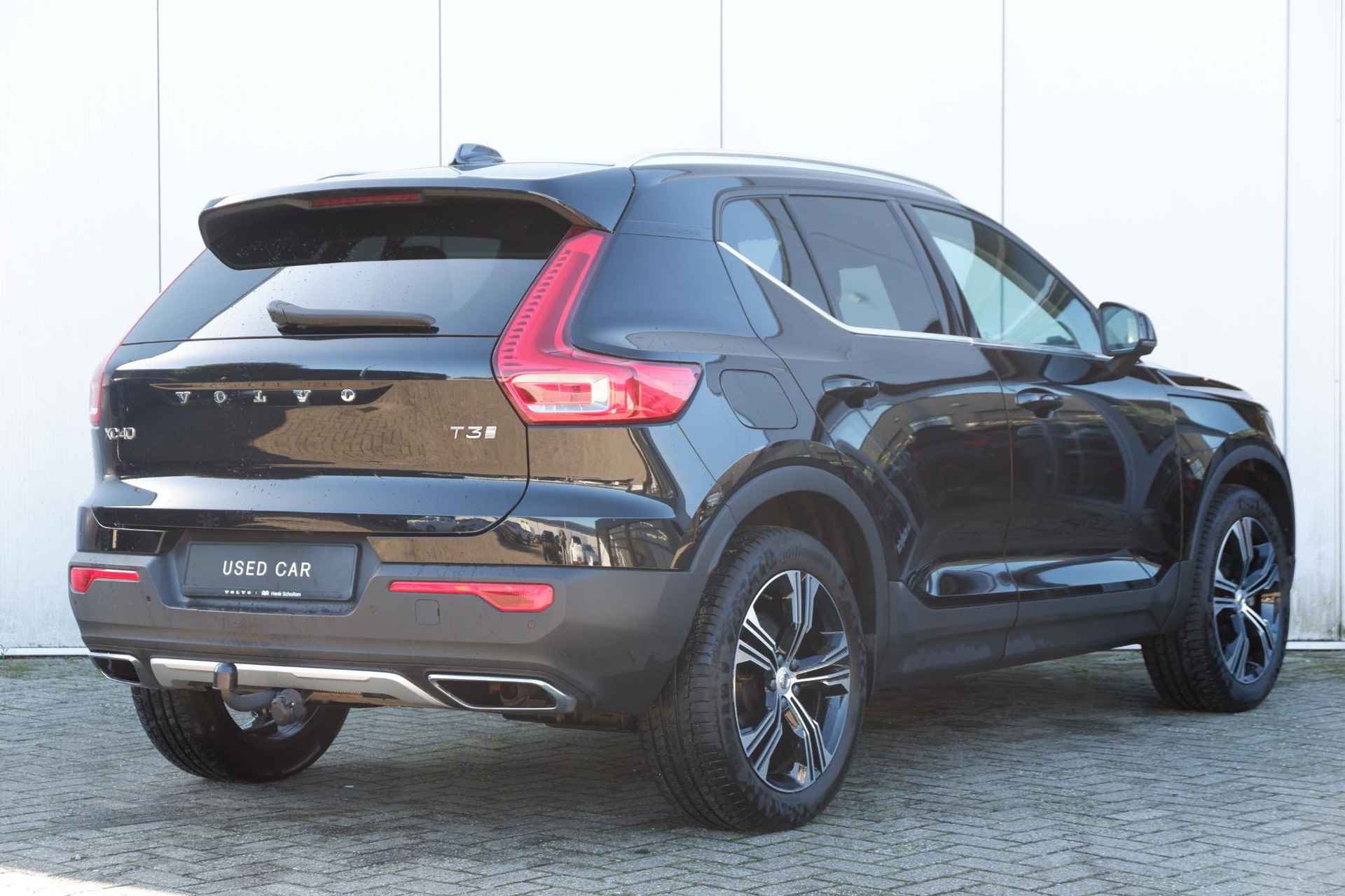 Volvo XC40 1.5 T3 HAND6 156PK Inscription, Harman Kardon Premium Audio, Trekhaak, Park Assist voor & achter met camera, Lederen bekleding, stoelverwarming, Electronic Climatye Control, Getint glas achter, 19" Lichtmetalen velgen - 2/22