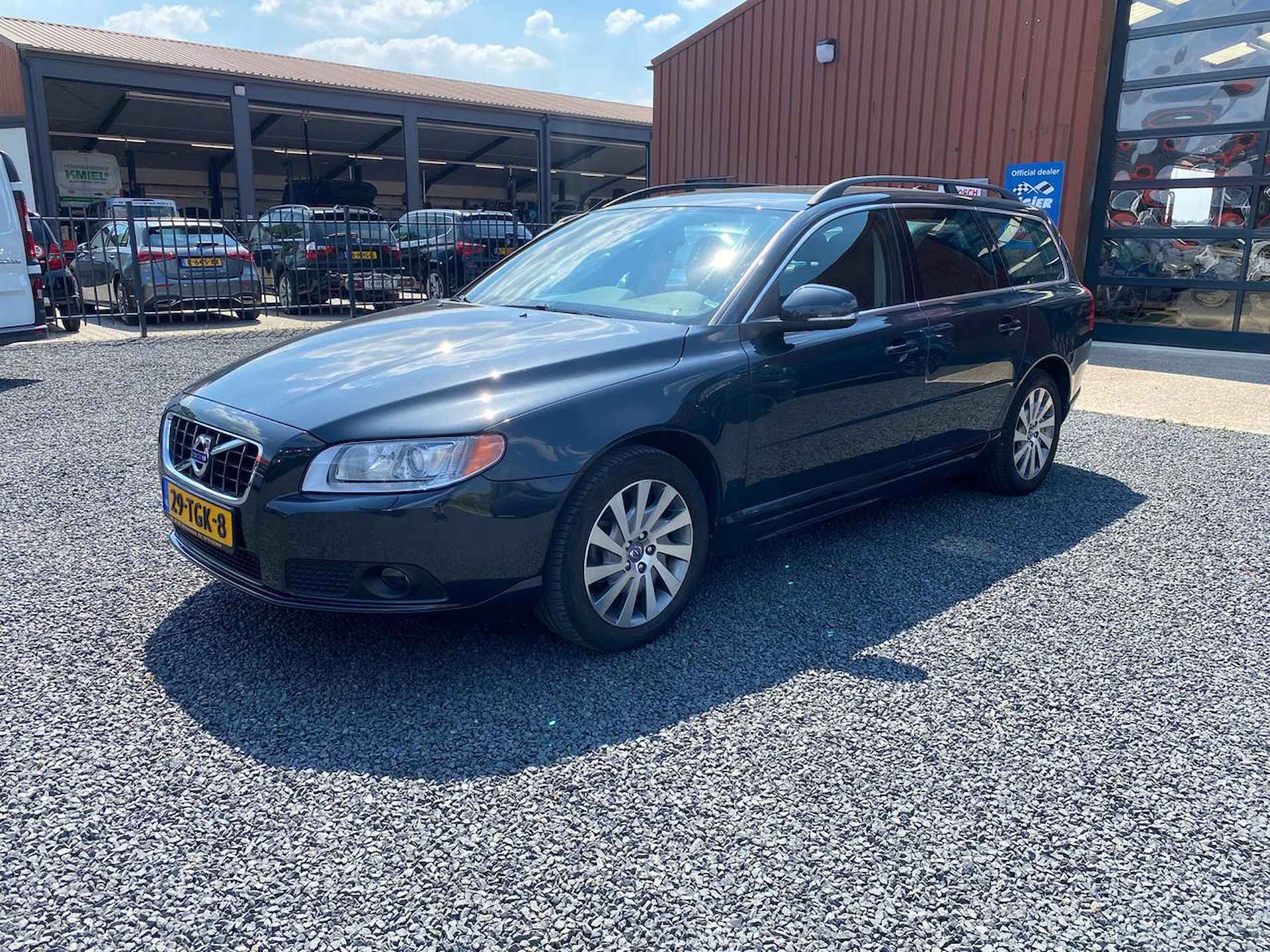 Volvo V70 T4 180PK LIMITED EDITION AUTOMAAT TREKHAAK LE - 2/19