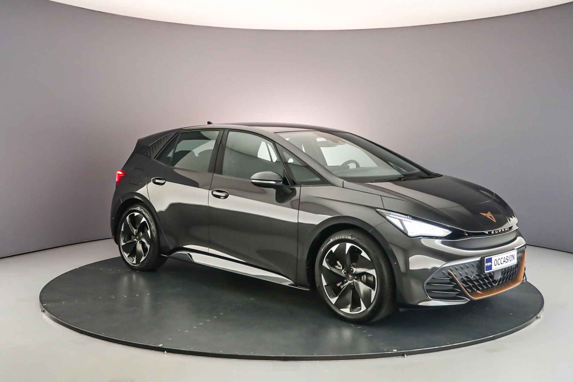 CUPRA Born Performance 230pk Automaat Warmtepomp, Achteruitrijcamera, Navigatie, Adaptive cruise control, Stoelverwarming, Airco, DAB, Stuurwiel verwarmd, Parkeersensoren, Parkeer assistent - 8/50