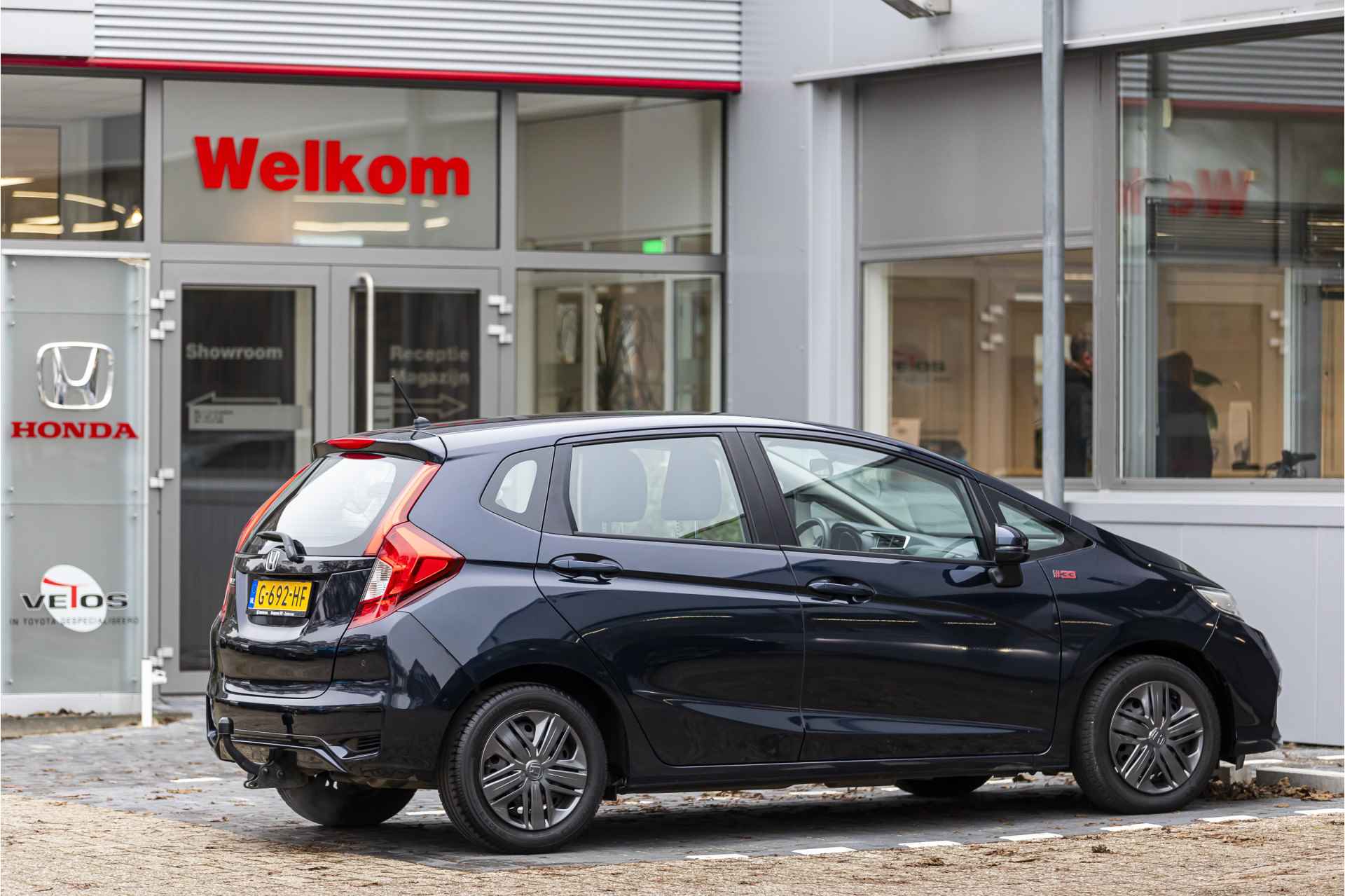 Honda Jazz 1.3 i-VTEC Trend #33 RED BULL Trekaak, Airco , All-in Rijklaarprijs - 2/28