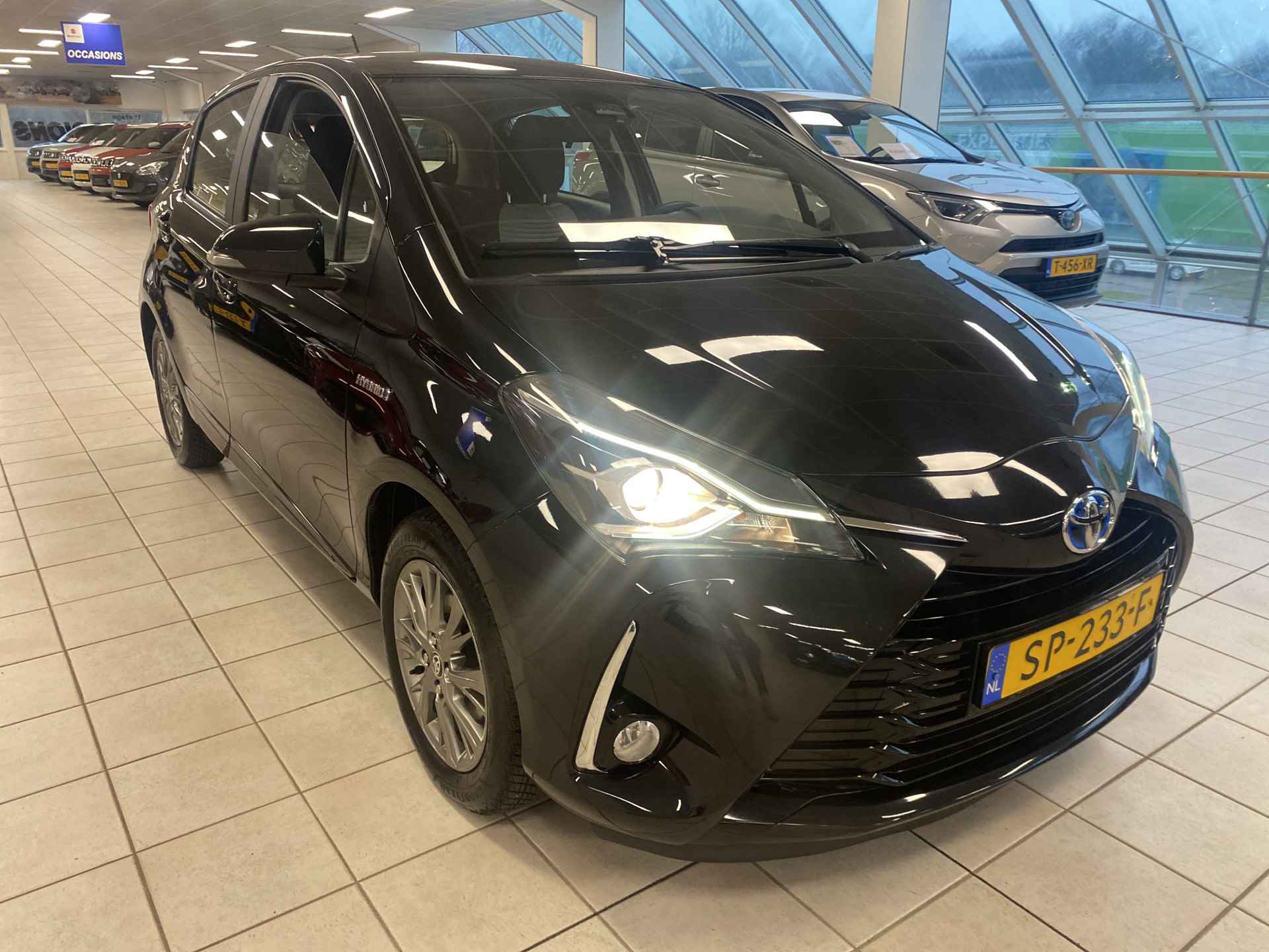 Toyota Yaris 1.5 Hybrid Design - 5/27