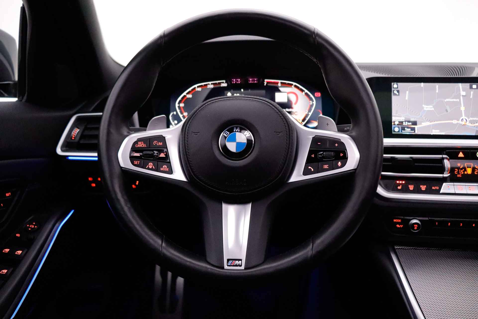 BMW 3-serie 330iA M-SPORT High Executive SCHUIFDAK/LASER LED/HEAD UP/CAMERA/ACC/LEDER/NAVI/20''LMV/ELEK TREKHAAK/BLINDSPOT - 21/35