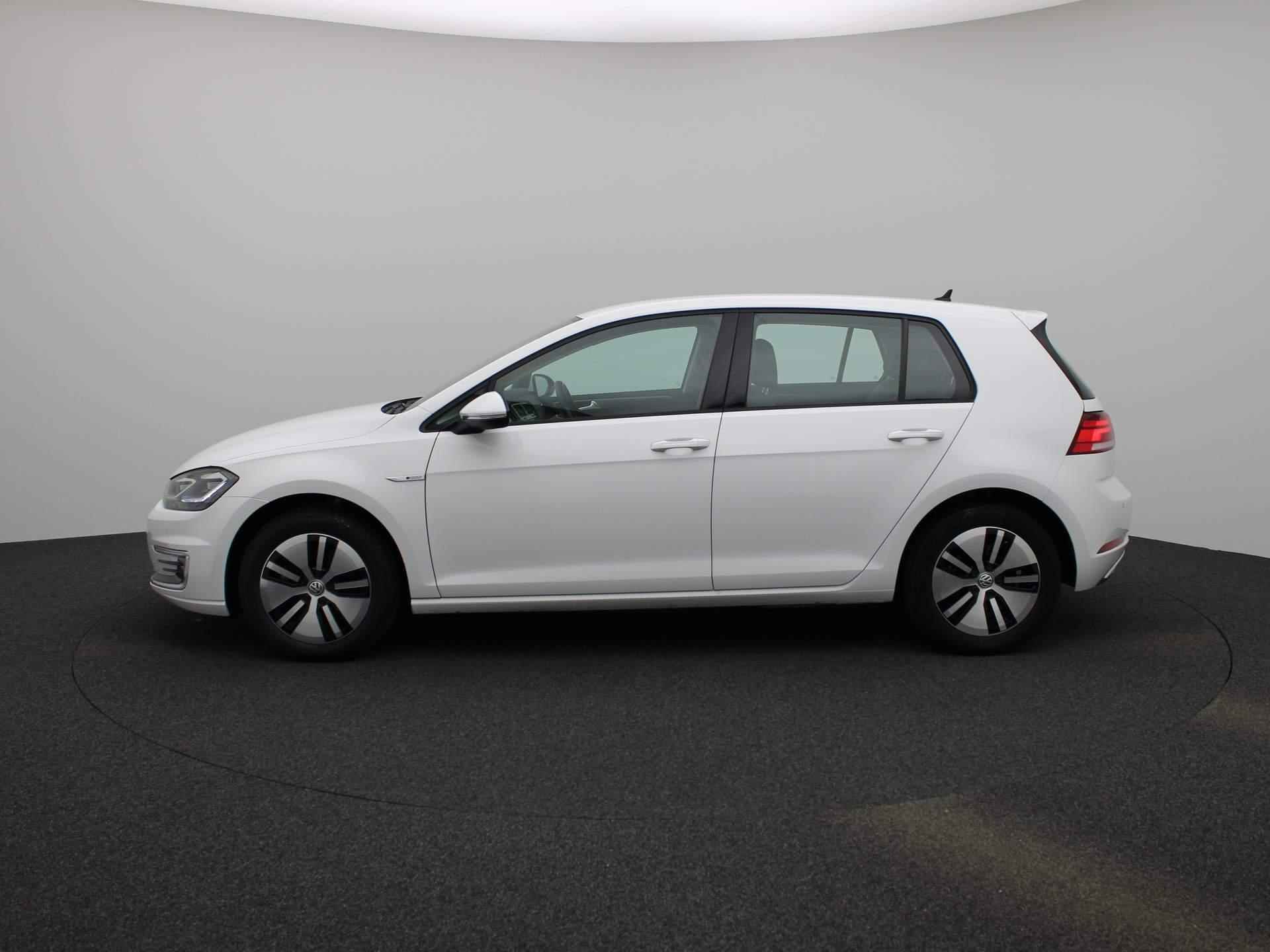 Volkswagen e-Golf E-DITION | Warmtepomp | Navi | Adaptive Cruise | LED | PDC V+A | Spiegel-pakket | 12 Maand BOVAG Garantie! | - 4/37