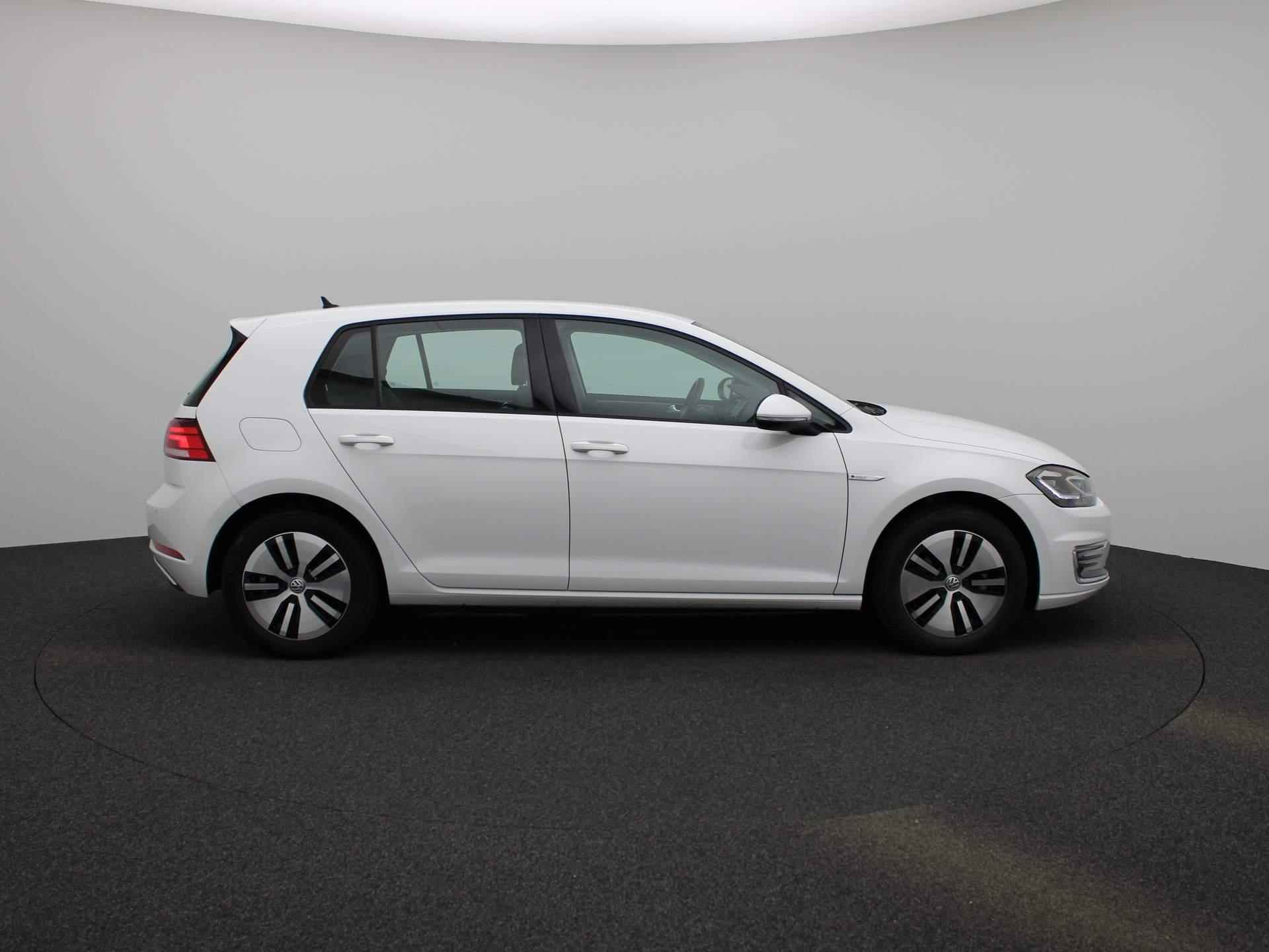 Volkswagen e-Golf E-DITION | Warmtepomp | Navi | Adaptive Cruise | LED | PDC V+A | Spiegel-pakket | 12 Maand BOVAG Garantie! | - 6/37