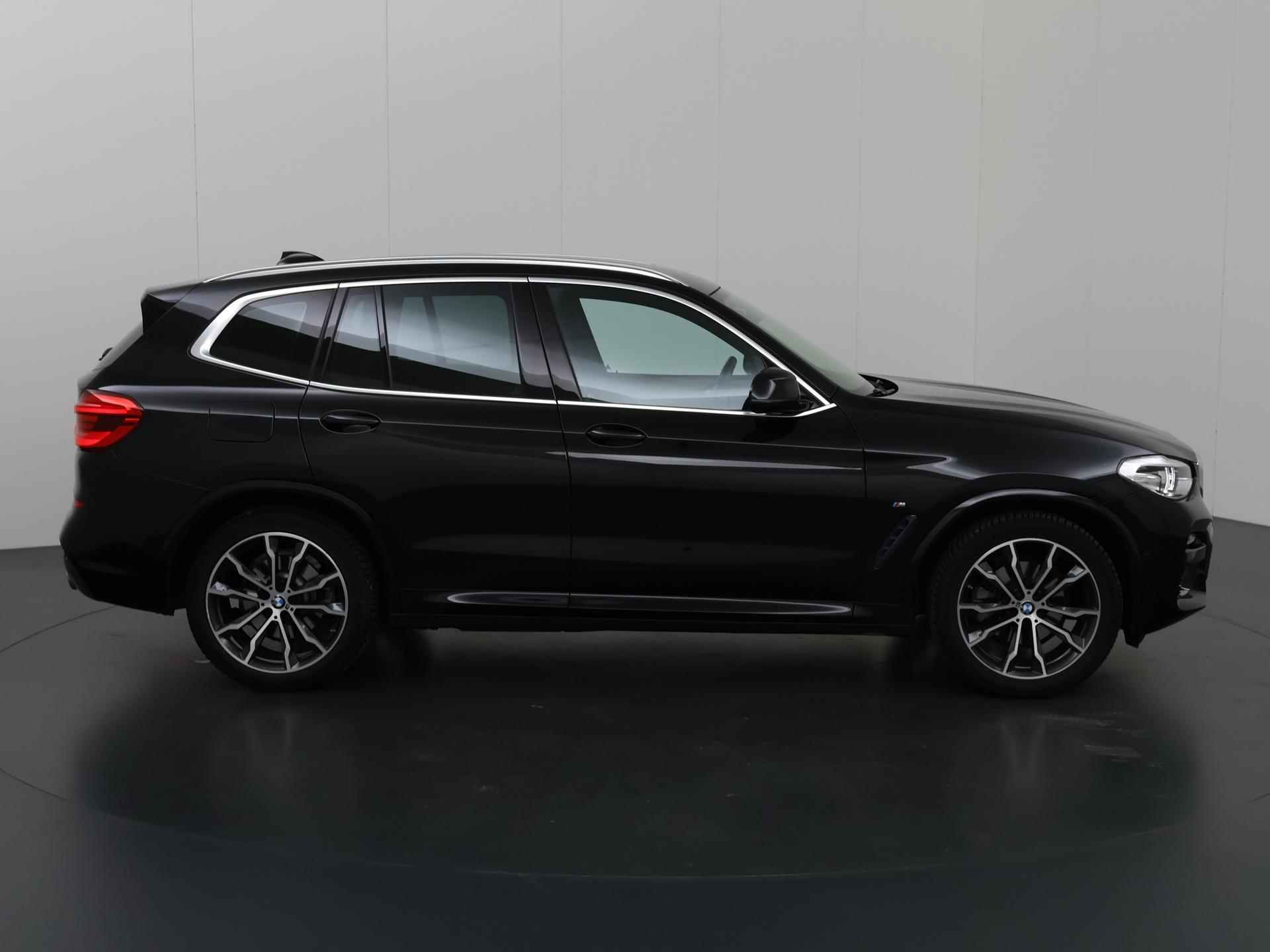 BMW X3 xDrive20i High Executive | M-Sport | Sportstoelen | DAB | Lederen Interieur | Stoelverwarming | LED | Digitaal Dashboard | Interieur Verlichting | Camera | Groot Navigatie | HiFi Systeem | Ele. kofferdeksel | - 7/43