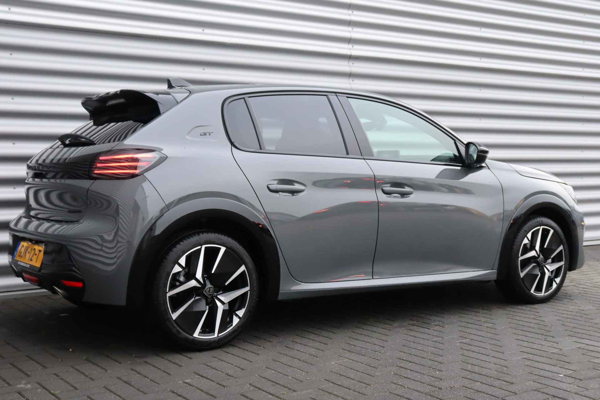 Peugeot 208 HYBRID 100PK GT PACK AUTOMAAT / NAVI / LEDER / CLIMA / PDC / 17" LMV / CAMERA / KEYLESS / PANO. DAK / WINTERPAKKET / ADAPT. CRUI - 7/43