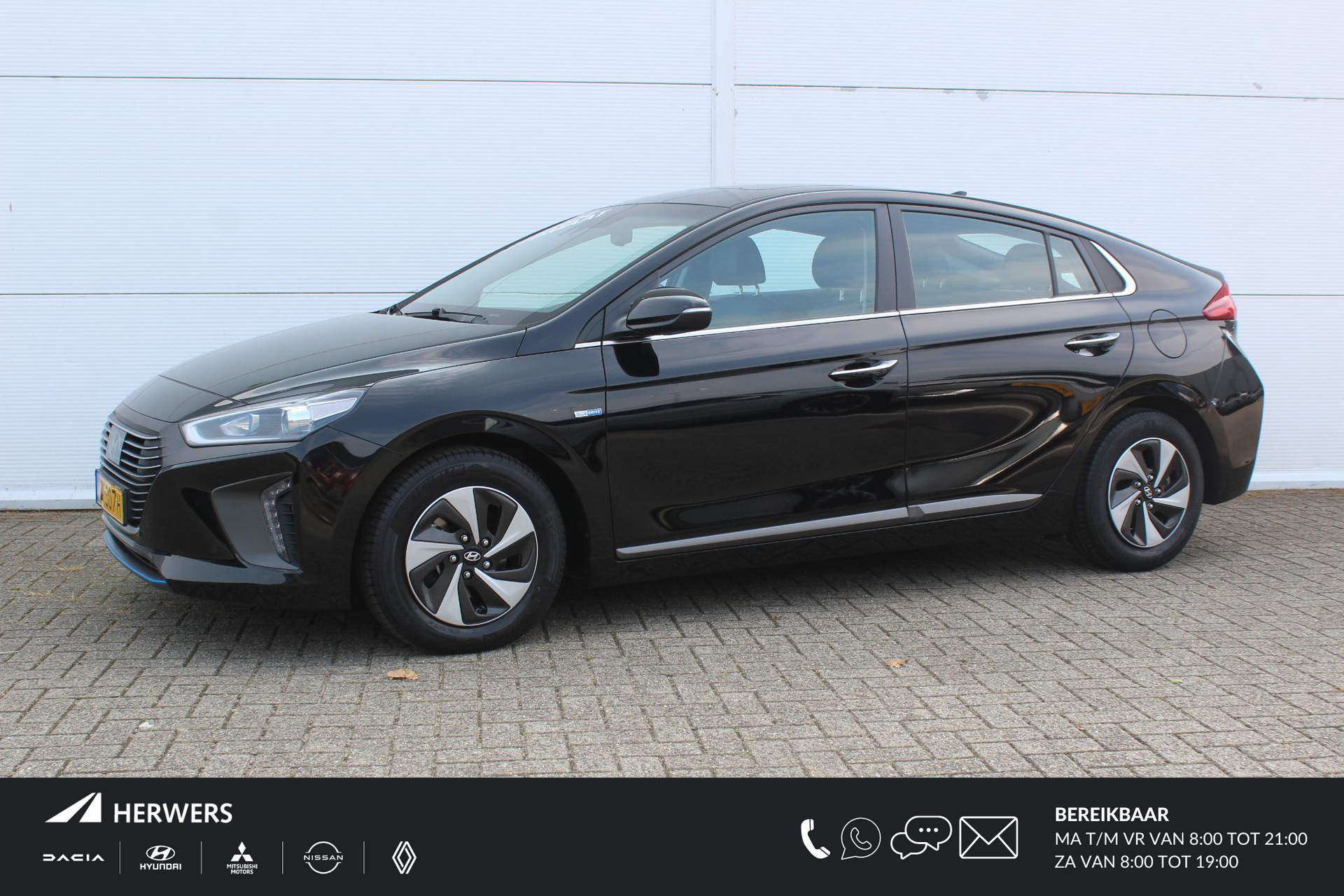 Hyundai IONIQ 1.6 GDi Premium / Elektrisch Schuif-/Kanteldak / Navigatie + Apple Carplay/Android Auto / Climate Control / Cruise Control Adaptief / Keyless Entry & Start /