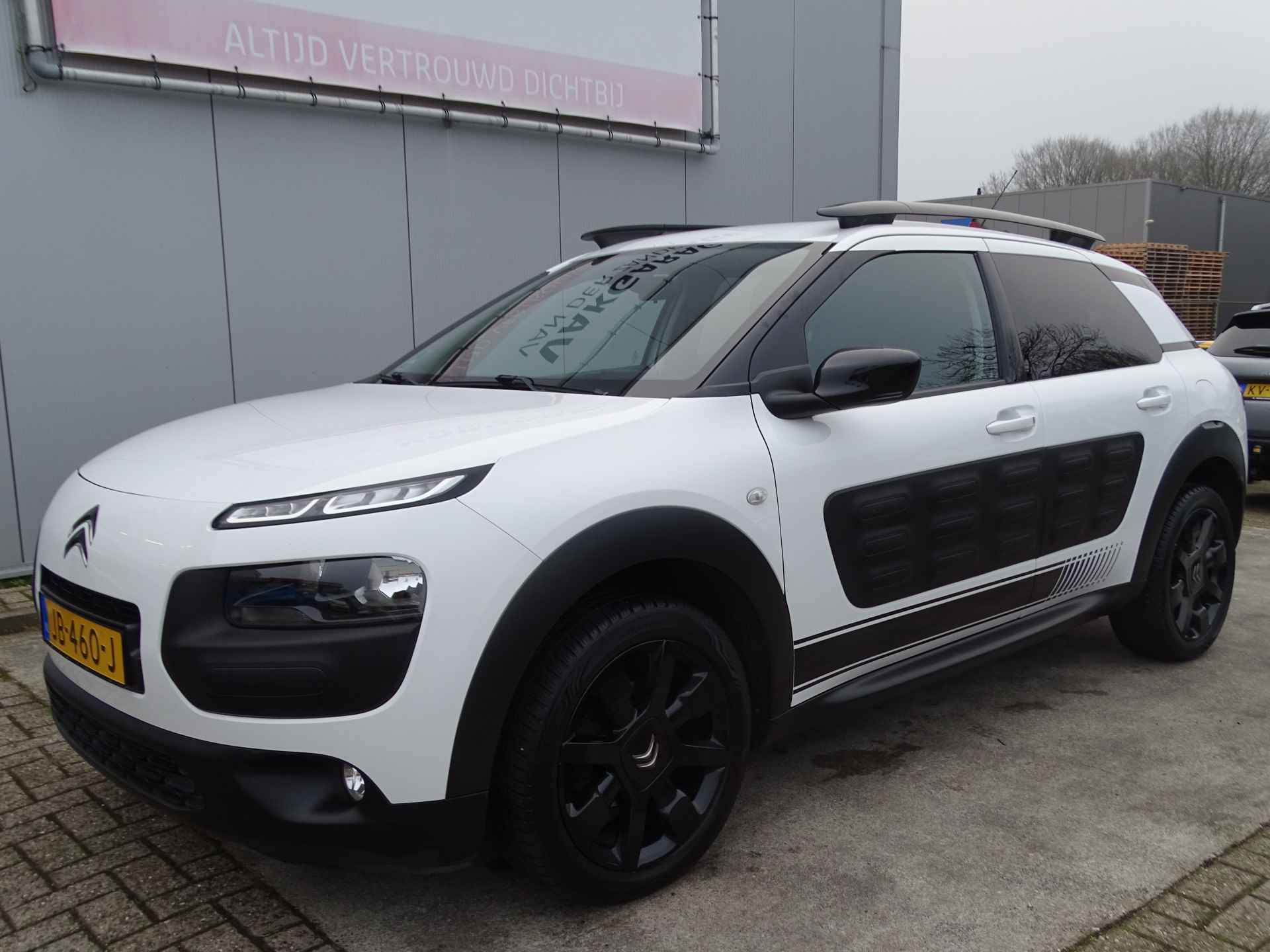 Citroën C4 Cactus 1.2 Shine, Cruise Control, Camera, Navi, PDC, NL/NAP! - 3/66