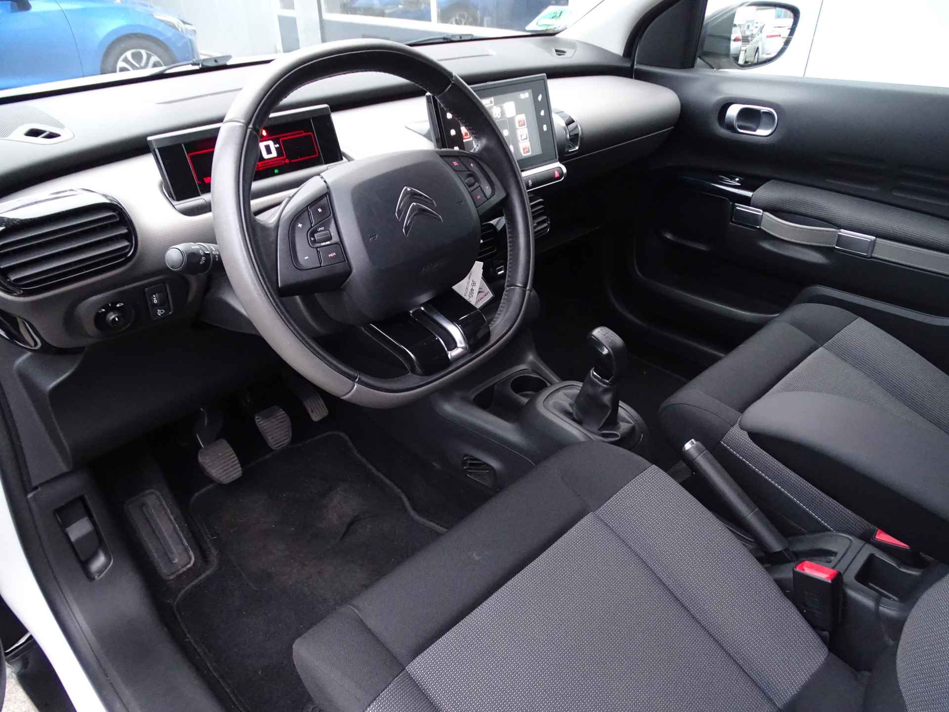 Citroën C4 Cactus 1.2 Shine, Cruise Control, Camera, Navi, PDC, NL/NAP! - 5/66