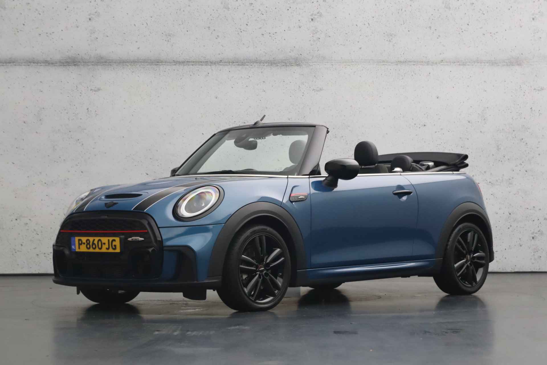 MINI Cabrio 2.0 Cooper S MINI Yours | Lage KM stand | Open dak | Lederen bekleding | LED verlichting | Camera - 5/30