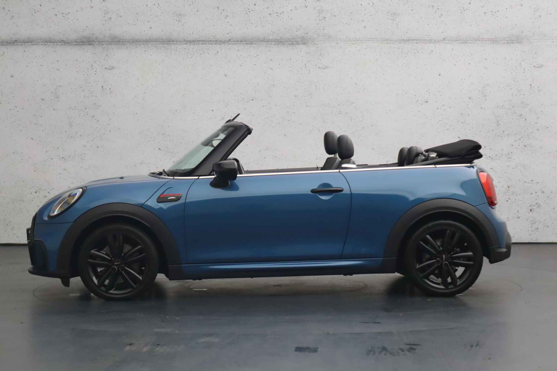 MINI Cabrio 2.0 Cooper S MINI Yours | Lage KM stand | Open dak | Lederen bekleding | LED verlichting | Camera - 6/30