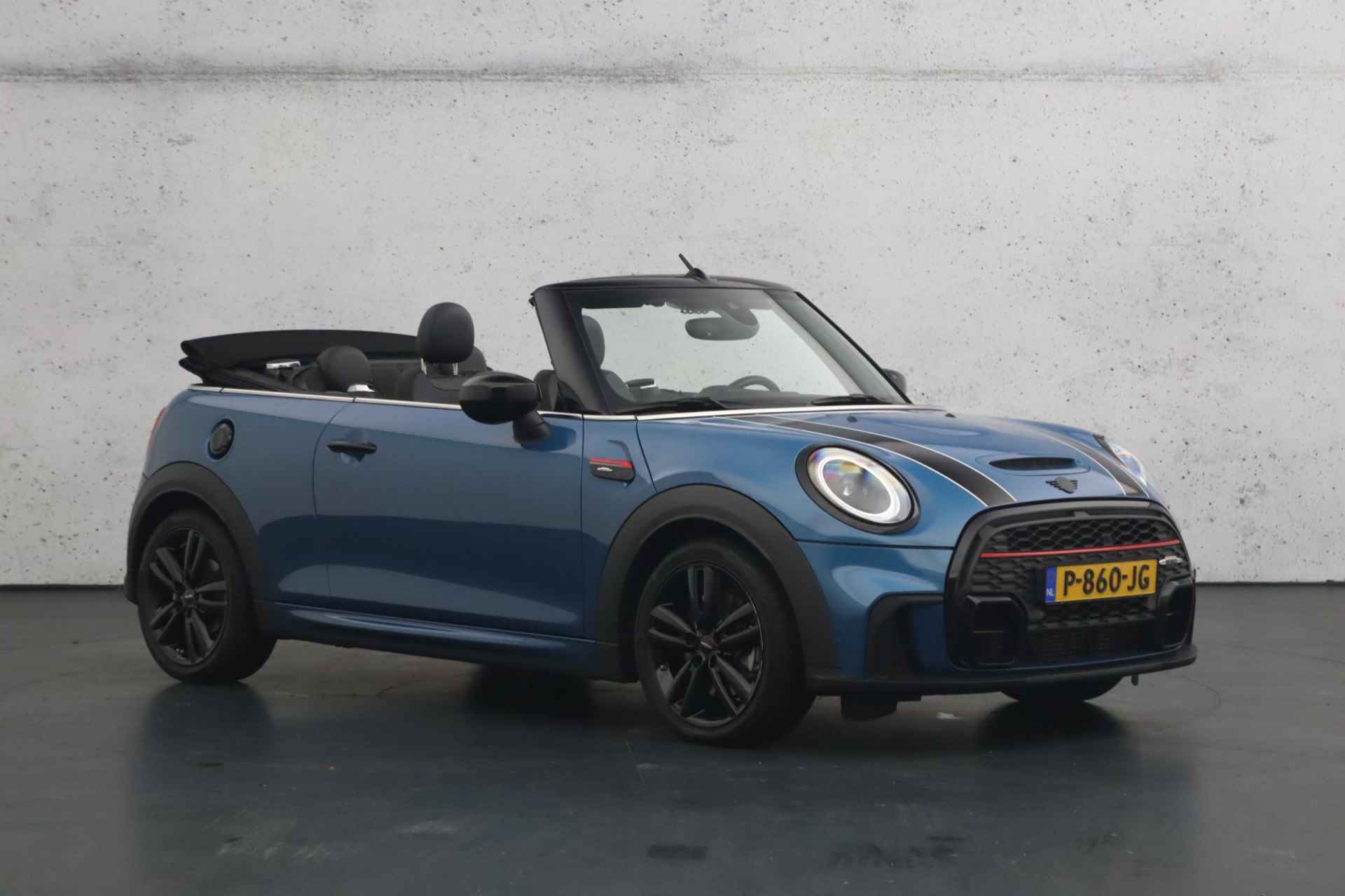 MINI Cabrio 2.0 Cooper S MINI Yours | Lage KM stand | Open dak | Lederen bekleding | LED verlichting | Camera - 26/30