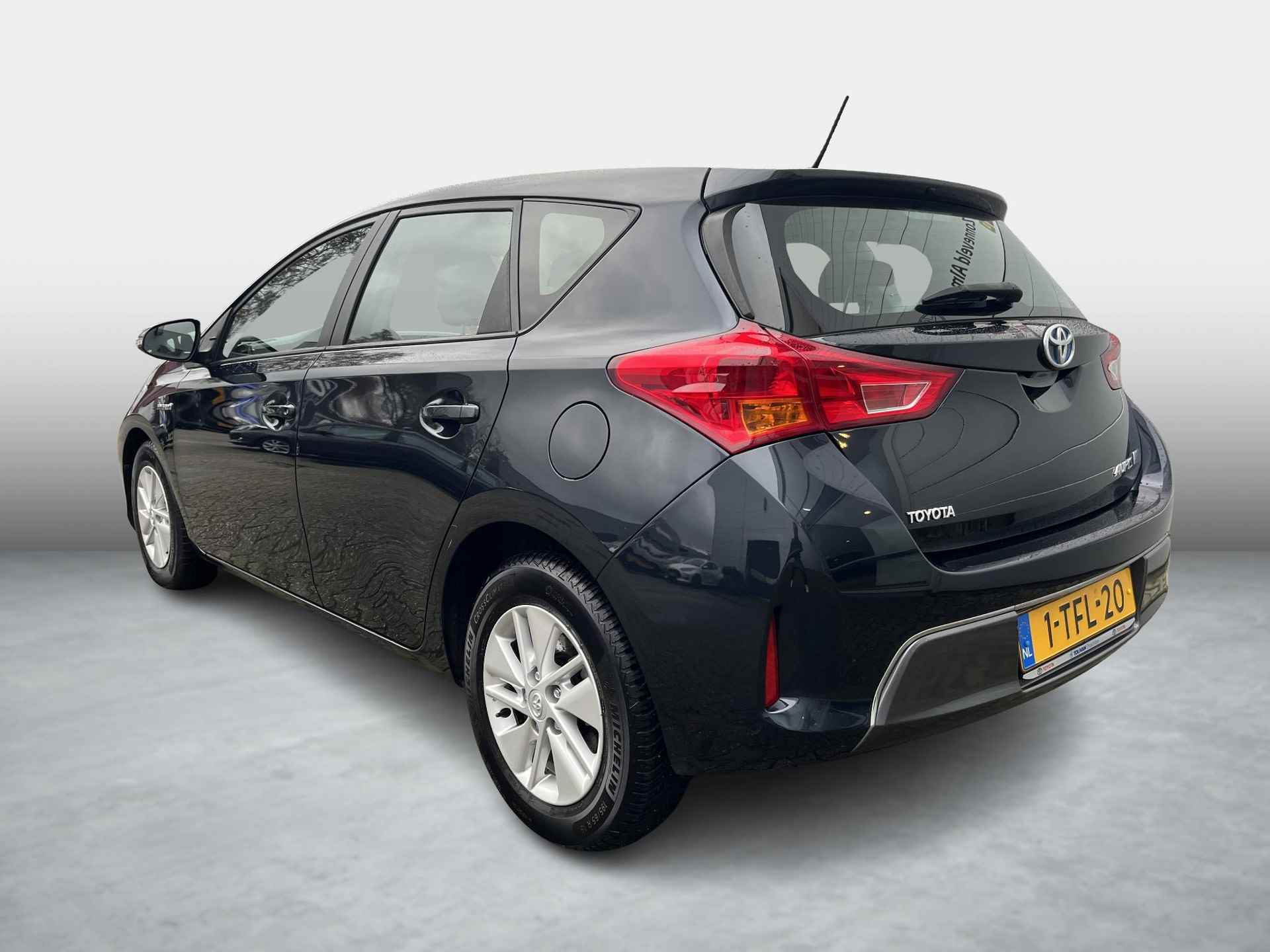 Toyota Auris 1.8 Hybrid Aspiration - 2/27