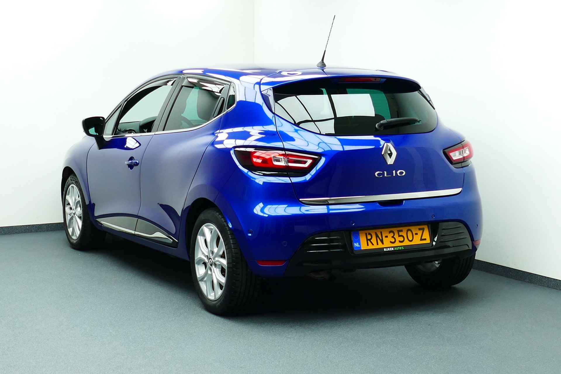 Renault Clio 1.2 120pk TCe Intens. Navi, Camera, Clima, Cruise, Led Koplampen, 16"LMV - 7/37