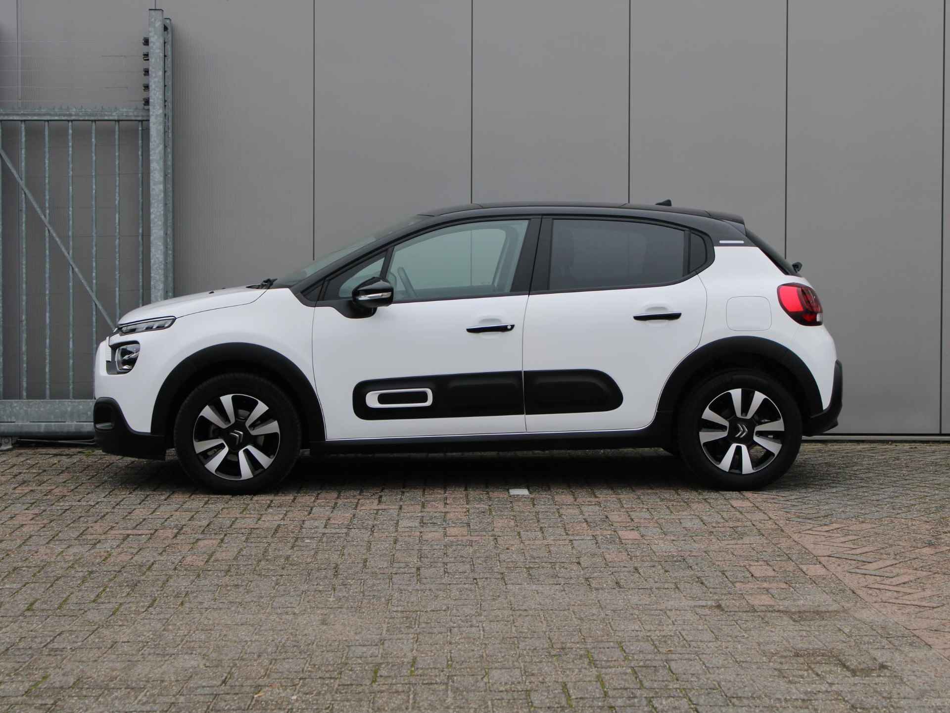 Citroen C3 1.2 PureTech Feel Edition Automaat | Apple Carplay / Climate / Cruise - 12/24