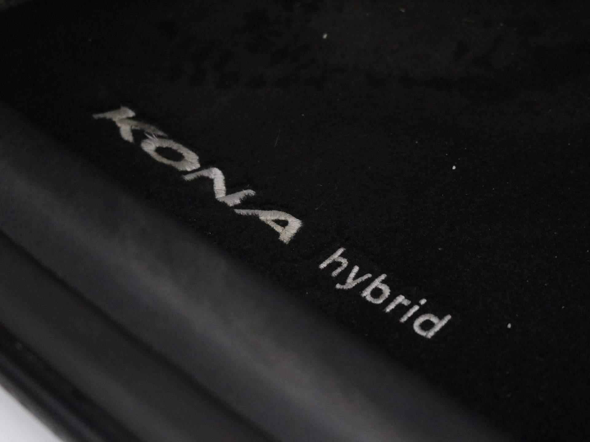 Hyundai Kona 1.6 GDI HEV Fashion AUTOMAAT / Navigatie / Trekhaak / HUD Display / Two-Tone lak / Adaptive Cruise Control / All seasonbanden / 1ste Eigenaar / Historie bekend / NL auto / - 37/65