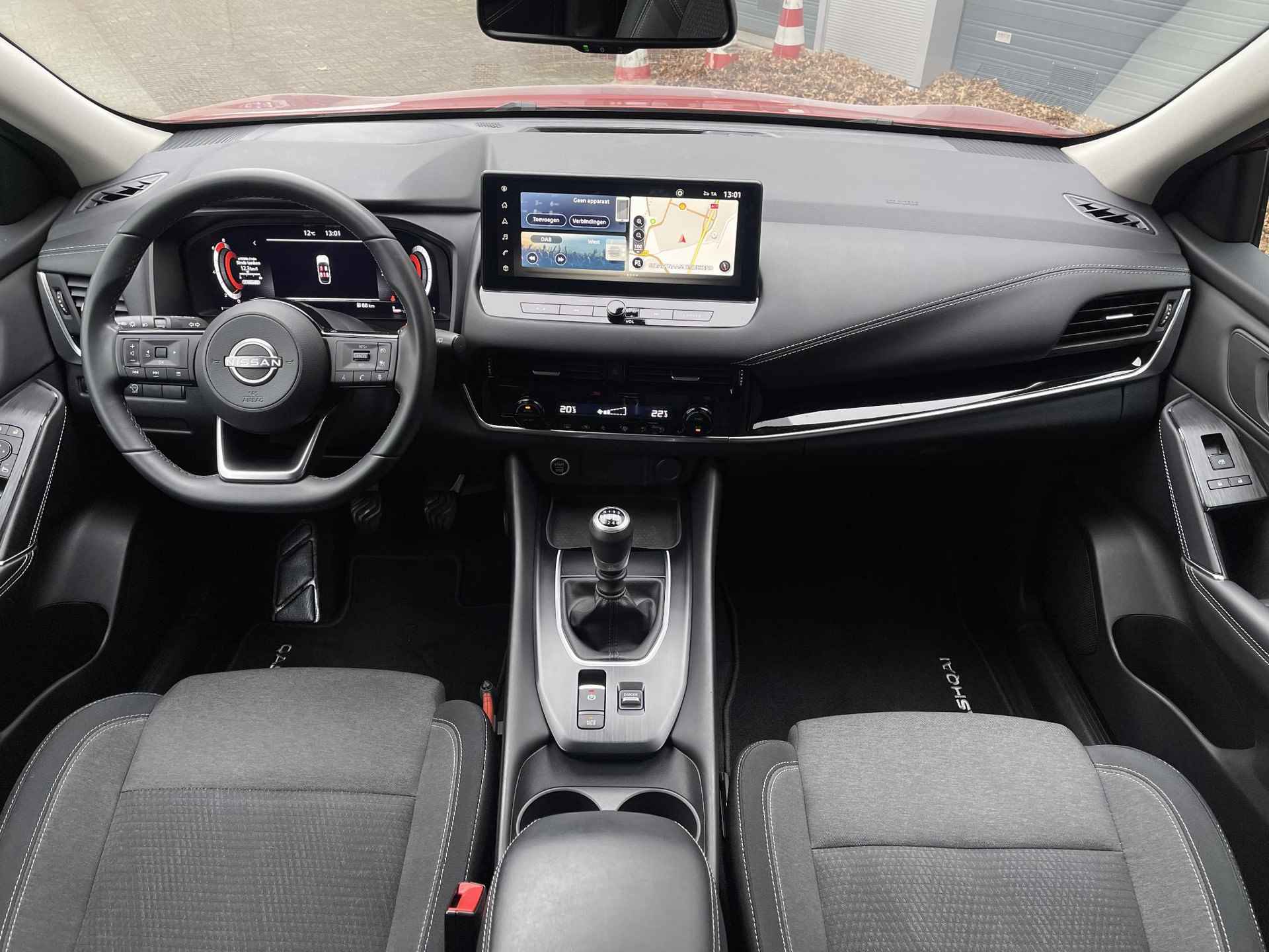 Nissan Qashqai 1.3 MHEV N-Connecta Chrome Pack | Trekhaak | 360° Camera | Adapt. Cruise Control | Navigatie | Apple Carplay/Android Auto | Rijklaarprijs! - 13/26