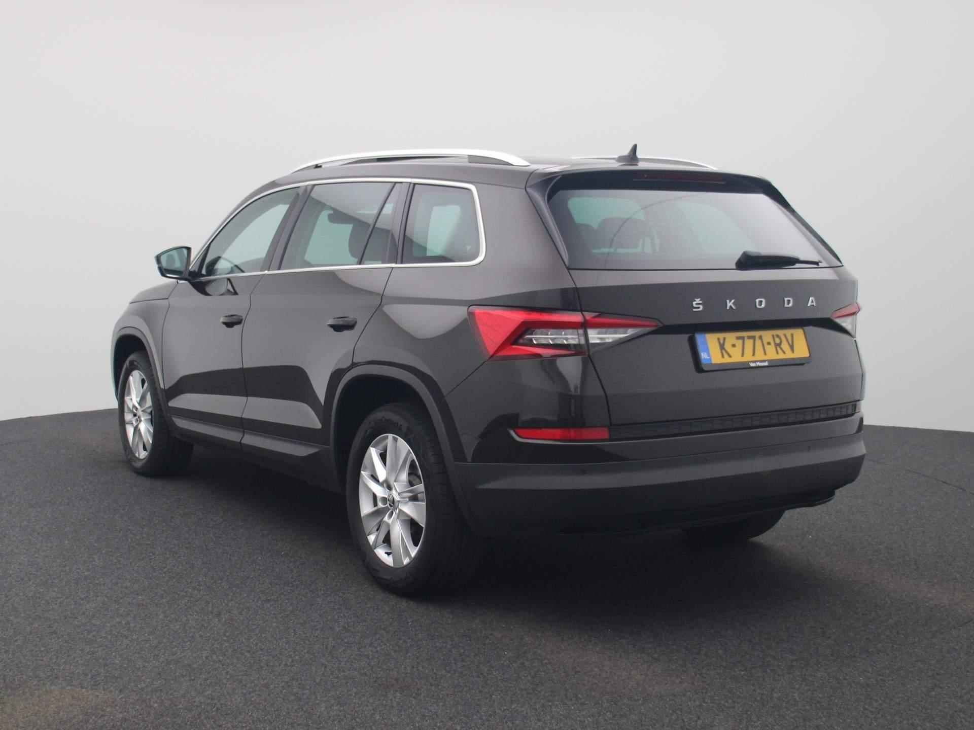 Skoda Kodiaq 1.5 TSI Business Edition | Half-Leder | Navigatie | Camera | Panoramadak | Lichtmetalen Velgen | LED | Parkeersensoren | - 2/45