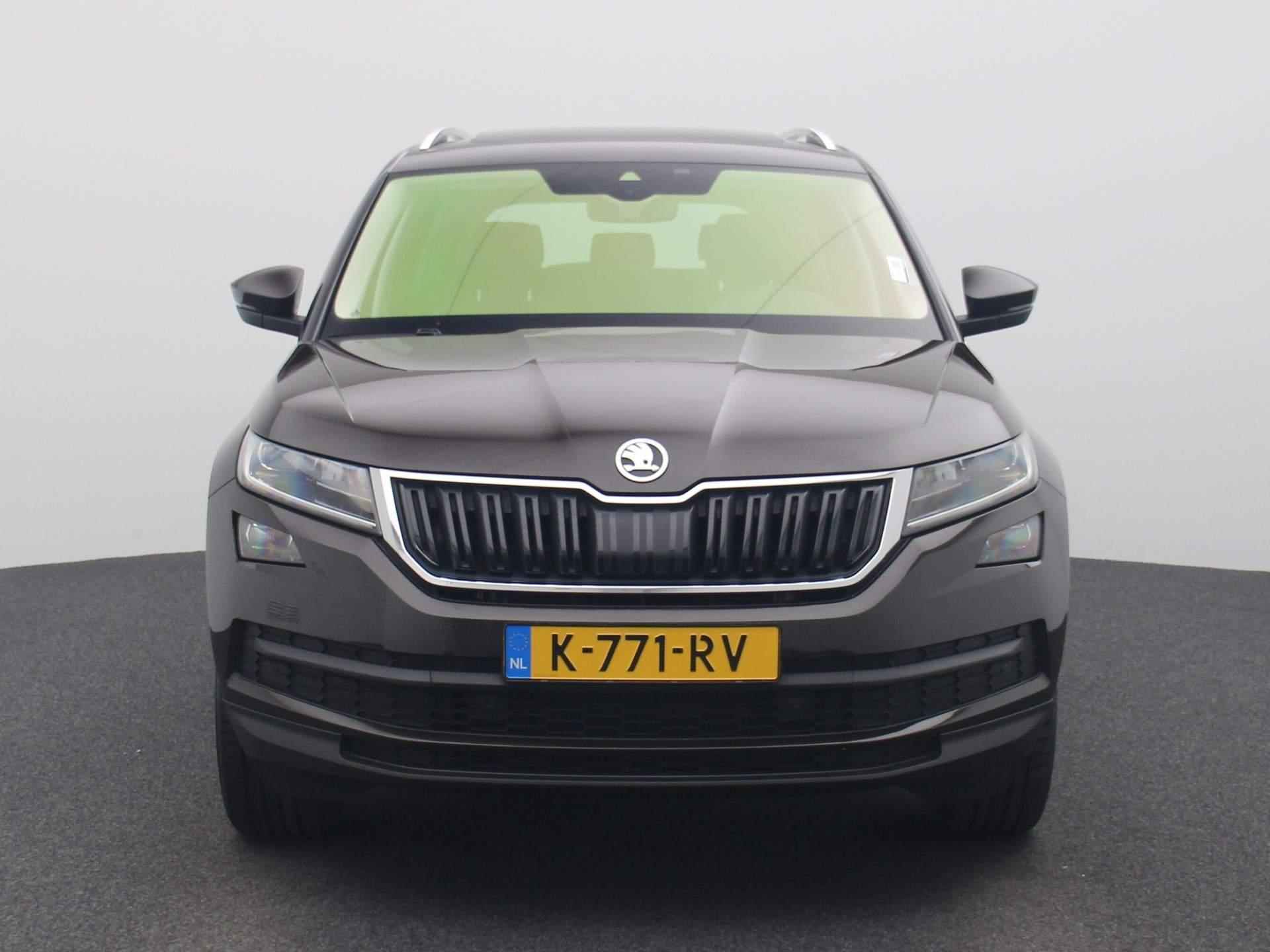 Skoda Kodiaq 1.5 TSI Business Edition | Half-Leder | Navigatie | Camera | Panoramadak | Lichtmetalen Velgen | LED | Parkeersensoren | - 3/45