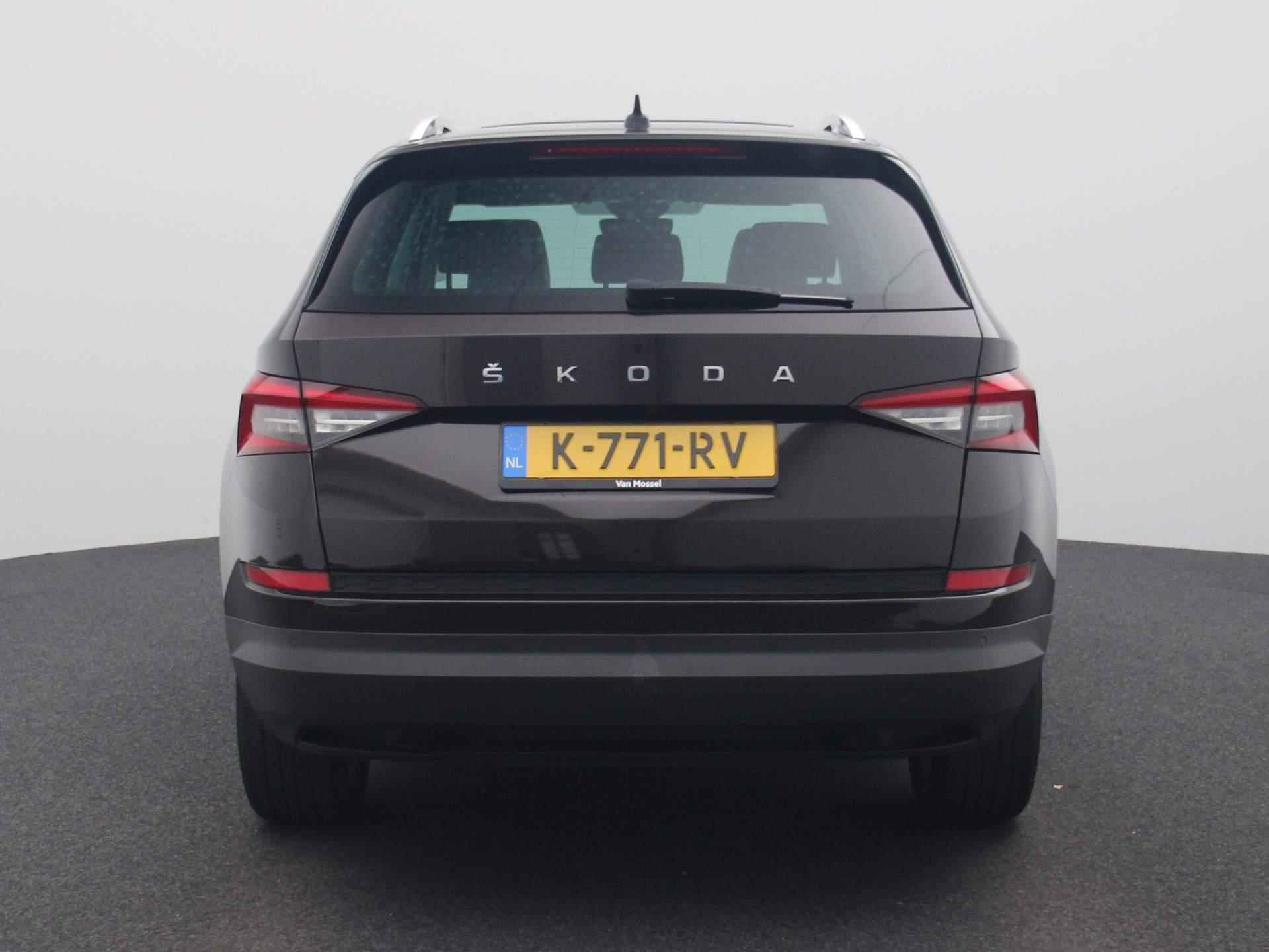 Skoda Kodiaq 1.5 TSI Business Edition | Half-Leder | Navigatie | Camera | Panoramadak | Lichtmetalen Velgen | LED | Parkeersensoren | - 6/45