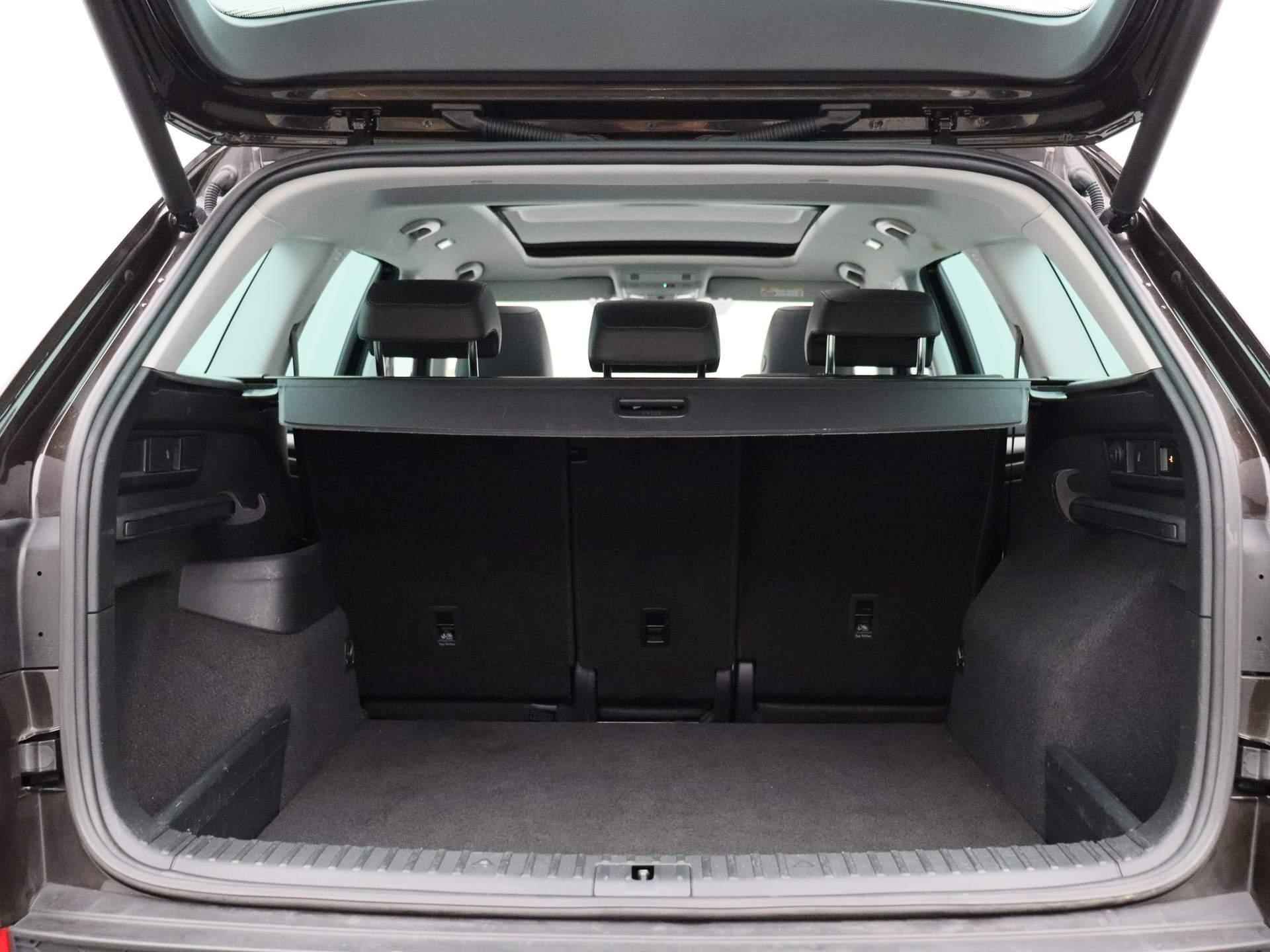 Skoda Kodiaq 1.5 TSI Business Edition | Half-Leder | Navigatie | Camera | Panoramadak | Lichtmetalen Velgen | LED | Parkeersensoren | - 14/45