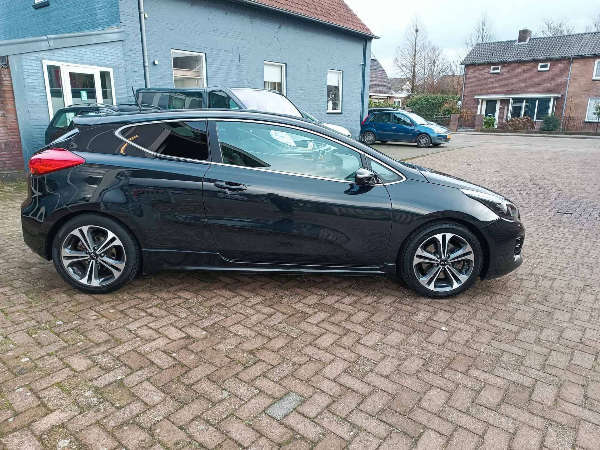 Kia pro_cee'd 1.0 T-GDi GT-Line - 27/32