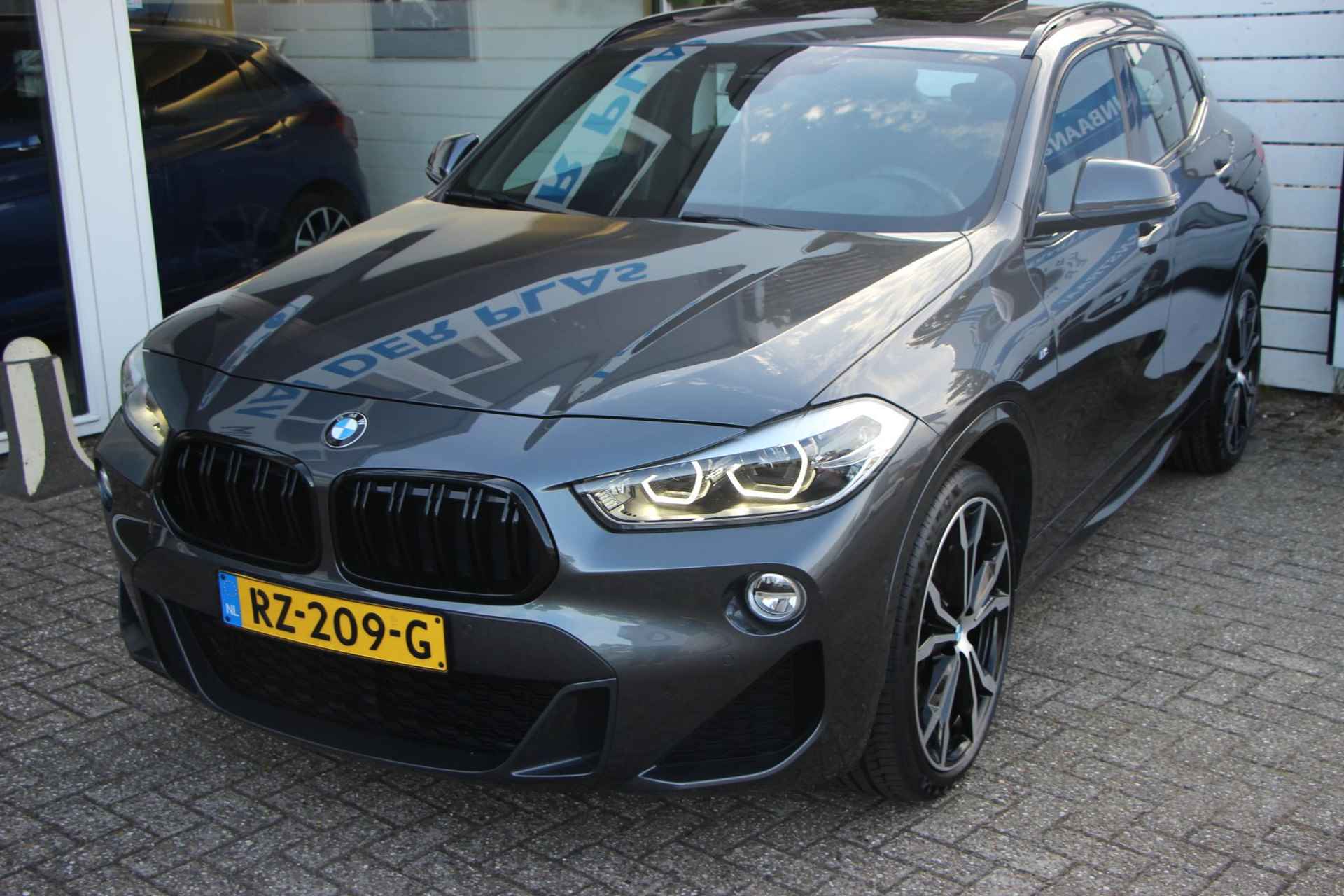 BMW X2 sDrive20i High Executive - 2/31