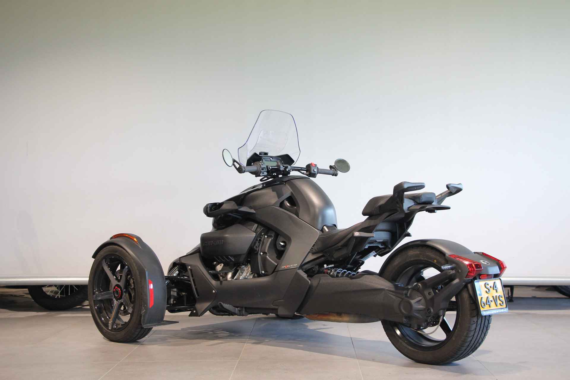 CAN-AM RYKER 900 SPORT PROFITEER NU VAN EXTRA VOORDEEL !! - 6/12