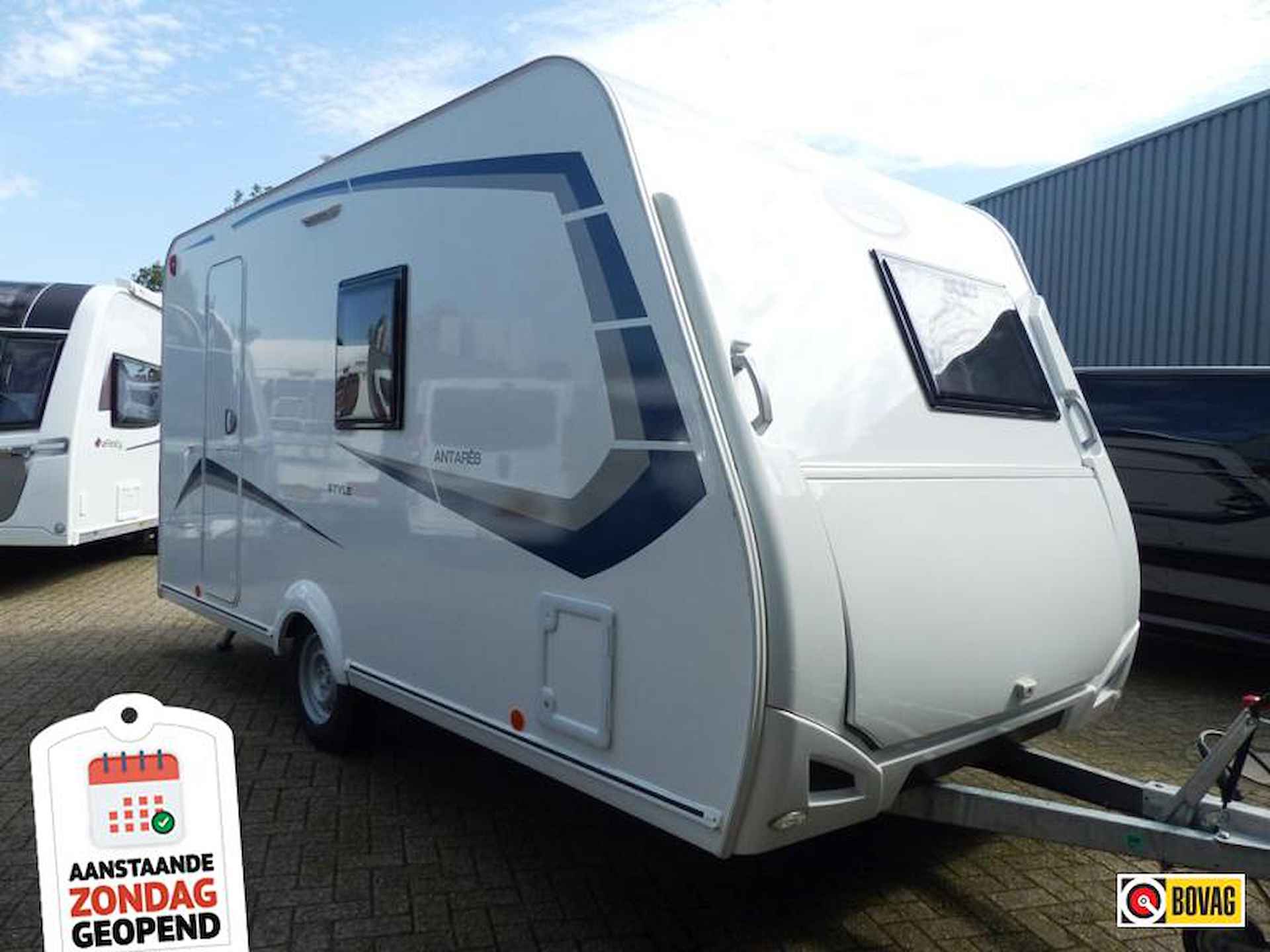 Caravelair Antares Luxe 410 met voortent en luifel - 1/11