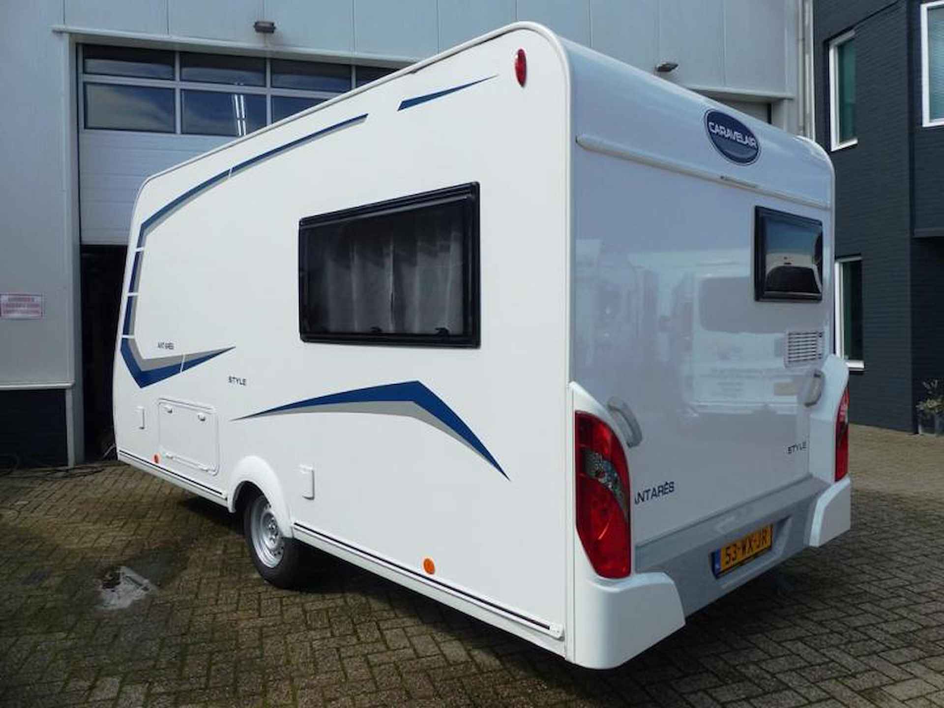 Caravelair Antares Luxe 410 met voortent en luifel - 3/11