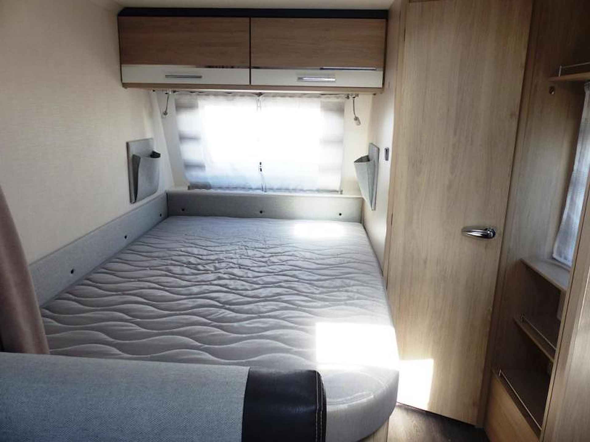 Caravelair Antares Luxe 410 met voortent en luifel - 10/11