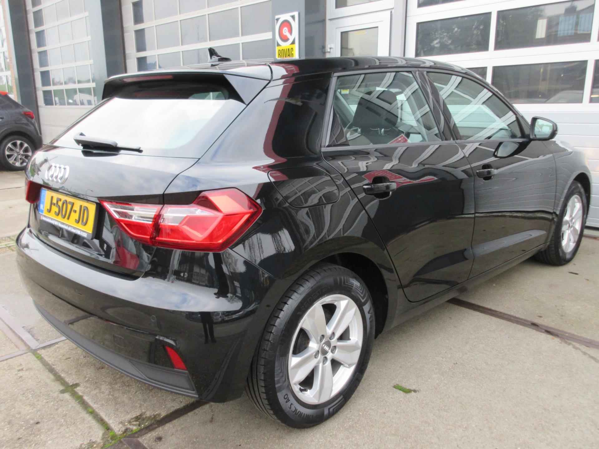 Audi A1 Sportback 25 TFSI / DigiDash / PDC - 10/25