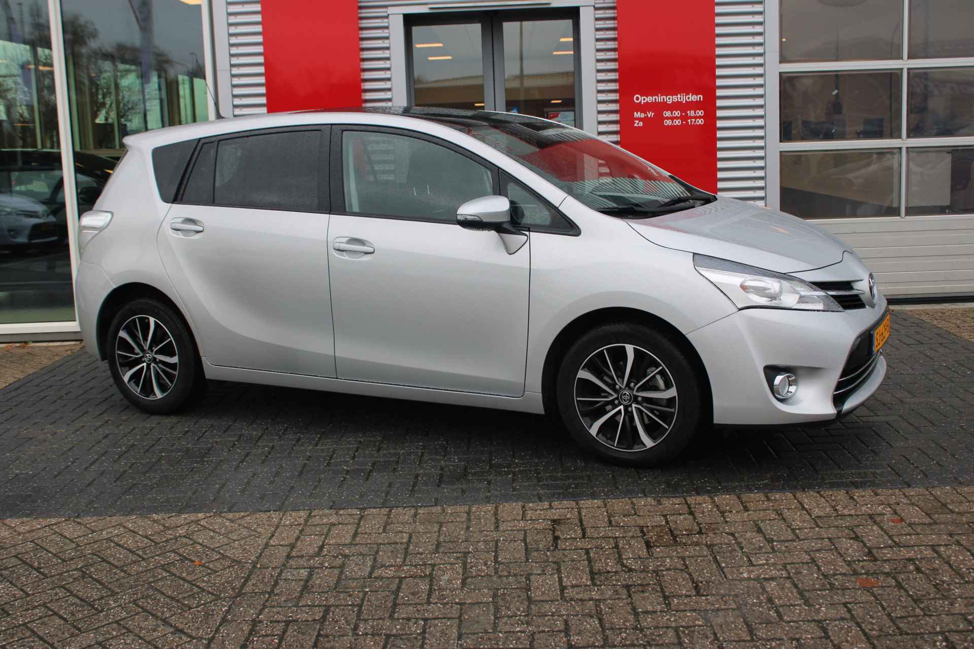 Toyota Verso 1.8 VVT-i SkyView Edition - 4/53