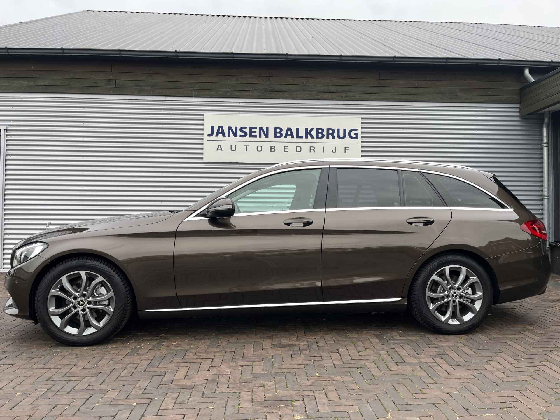 Mercedes-Benz C-Klasse Estate 180 Premium Plus - 2/27