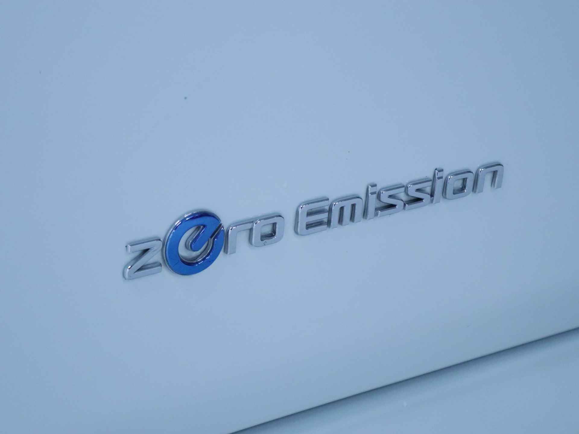 Nissan LEAF 40 kWh N-Connecta - 25/36