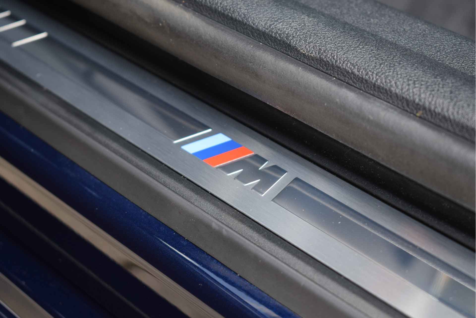 BMW 3 Serie Touring 320e High Executive M Sport Automaat / Panoramadak / Adaptieve LED / Sportstoelen / Comfort Access / Live Cockpit Professional / Harman Kardon - 20/35