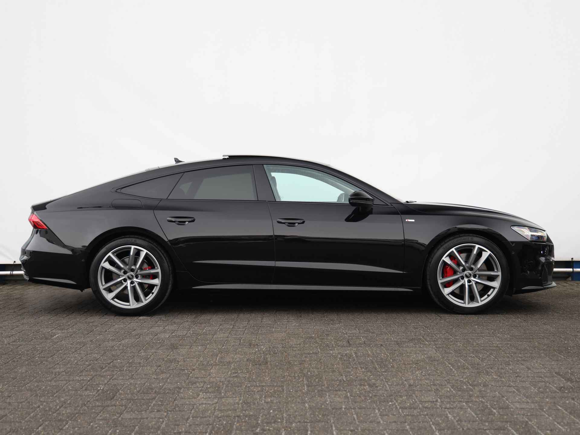 Audi A7 Sportback 55 TFSI e quattro Pro Line S Competition 367pk | Pano | B&O | HUD | 360° camera | Keyless | 20" Velgen | Trekhaak | Dodehoekdetectie | Adaptive cruise | Geh. bestuurderstoel | Elek. stoelen - 2/44