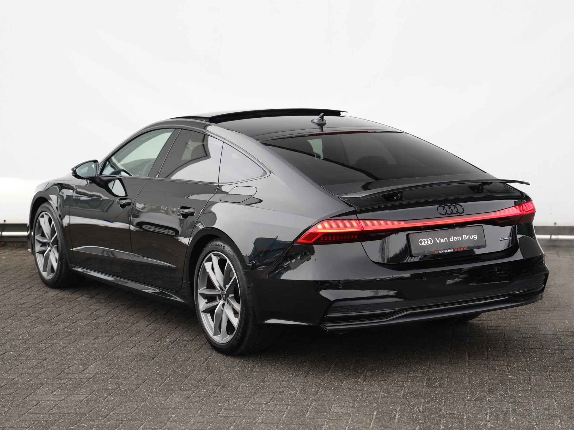 Audi A7 Sportback 55 TFSI e quattro Pro Line S Competition 367pk | Pano | B&O | HUD | 360° camera | Keyless | 20" Velgen | Trekhaak | Dodehoekdetectie | Adaptive cruise | Geh. bestuurderstoel | Elek. stoelen - 17/44