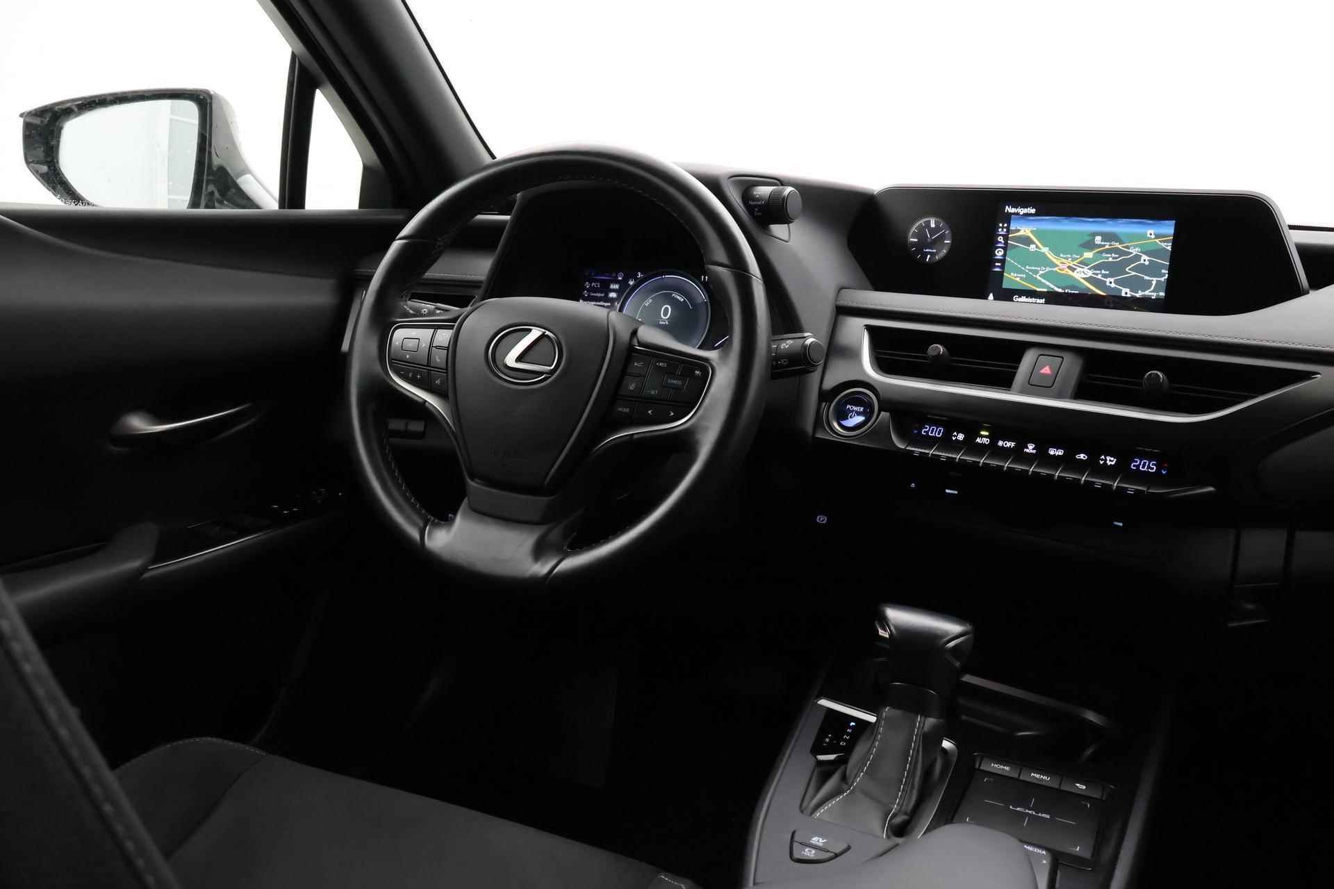 Lexus UX 250h Business Line | Navigatie - 20/37