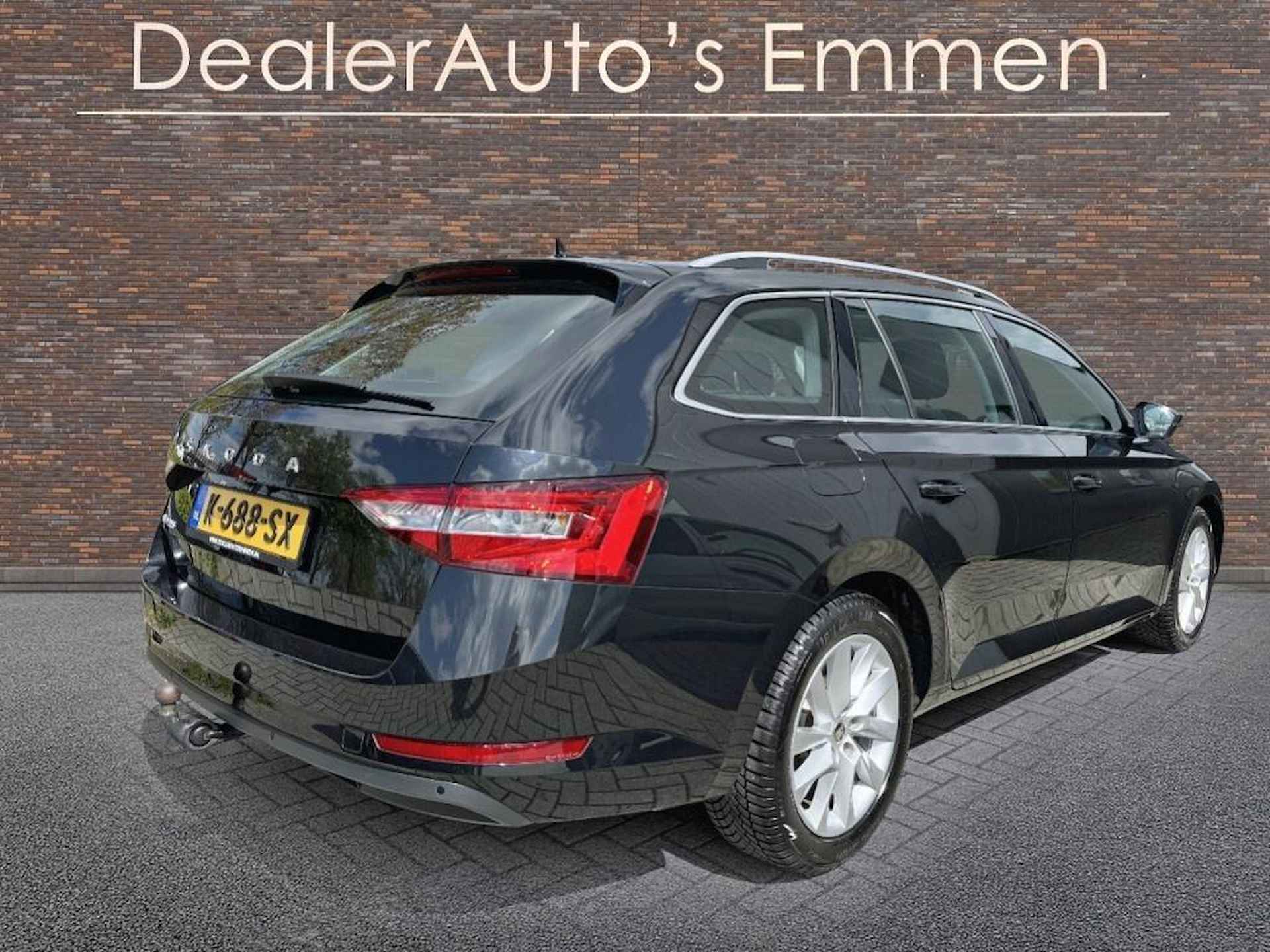 Škoda Superb Combi 2.0 TDI ECC LMV NAVIGATIE PDC CRUISE - 4/38