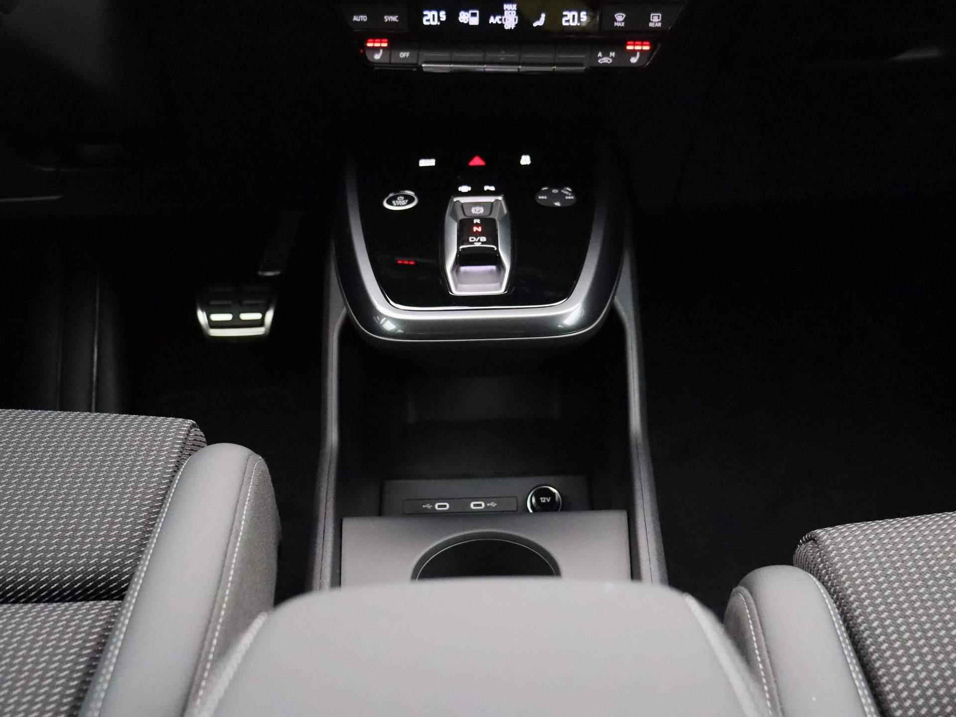 Audi Q4 Sportback e-tron 45 Edition 82 kWh 286 PK | S-line interieur | Automaat | Navigatie | Cruise Control | Trekhaak | Parkeersensoren | Stoelverwarming | Apple Carplay | Android Auto | Lichtmetalen velgen | Climate Control | - 11/46