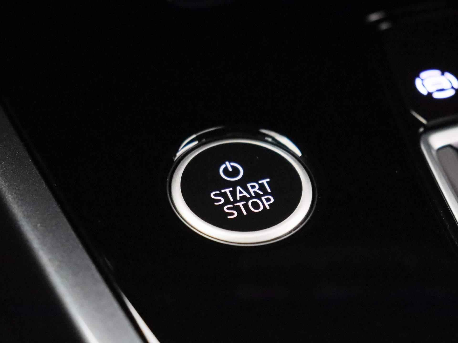 Audi Q4 Sportback e-tron 45 Edition 82 kWh 286 PK | S-line interieur | Automaat | Navigatie | Cruise Control | Trekhaak | Parkeersensoren | Stoelverwarming | Apple Carplay | Android Auto | Lichtmetalen velgen | Climate Control | - 22/46