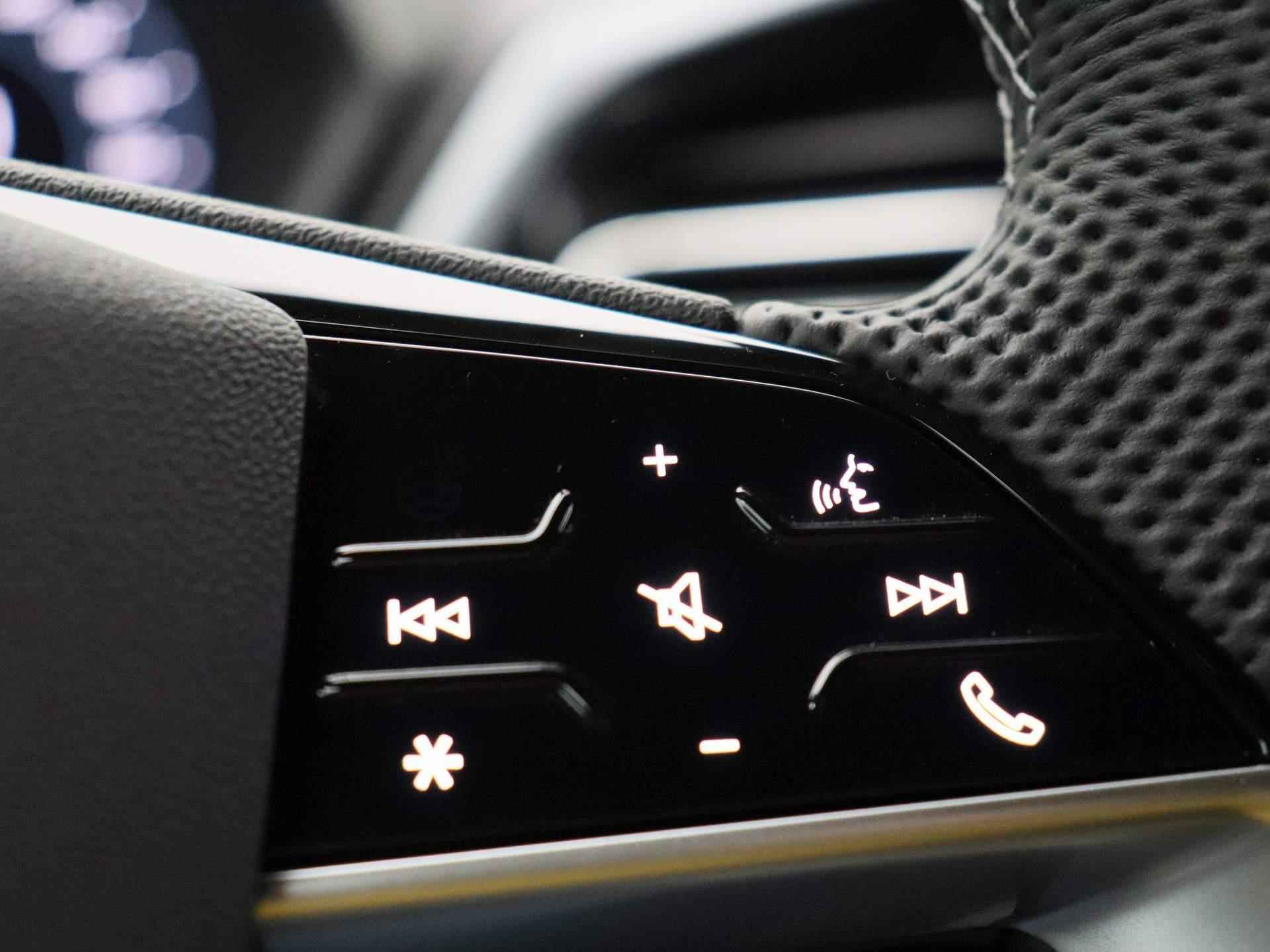 Audi Q4 Sportback e-tron 45 Edition 82 kWh 286 PK | S-line interieur | Automaat | Navigatie | Cruise Control | Trekhaak | Parkeersensoren | Stoelverwarming | Apple Carplay | Android Auto | Lichtmetalen velgen | Climate Control | - 23/46