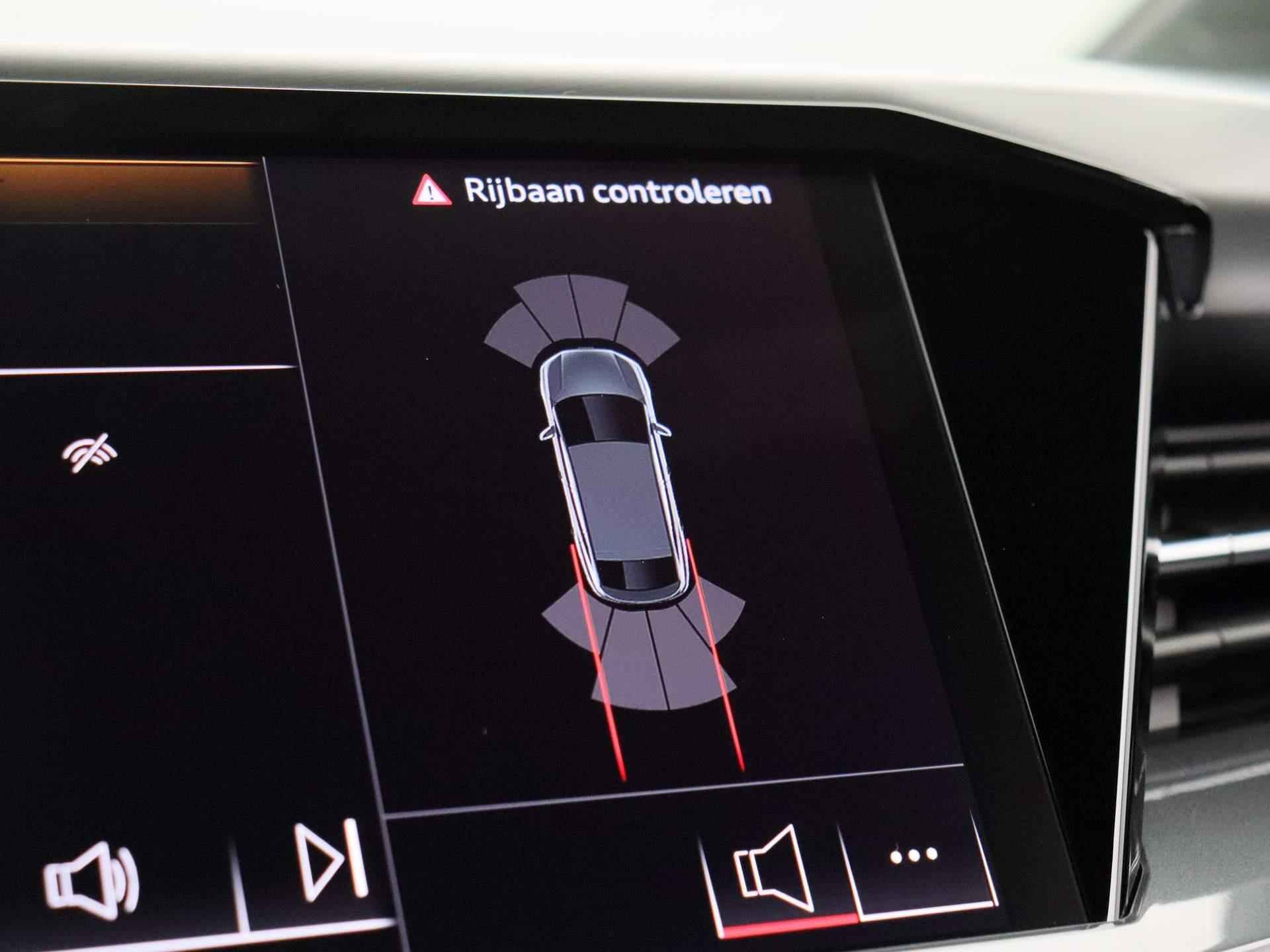 Audi Q4 Sportback e-tron 45 Edition 82 kWh 286 PK | S-line interieur | Automaat | Navigatie | Cruise Control | Trekhaak | Parkeersensoren | Stoelverwarming | Apple Carplay | Android Auto | Lichtmetalen velgen | Climate Control | - 25/46
