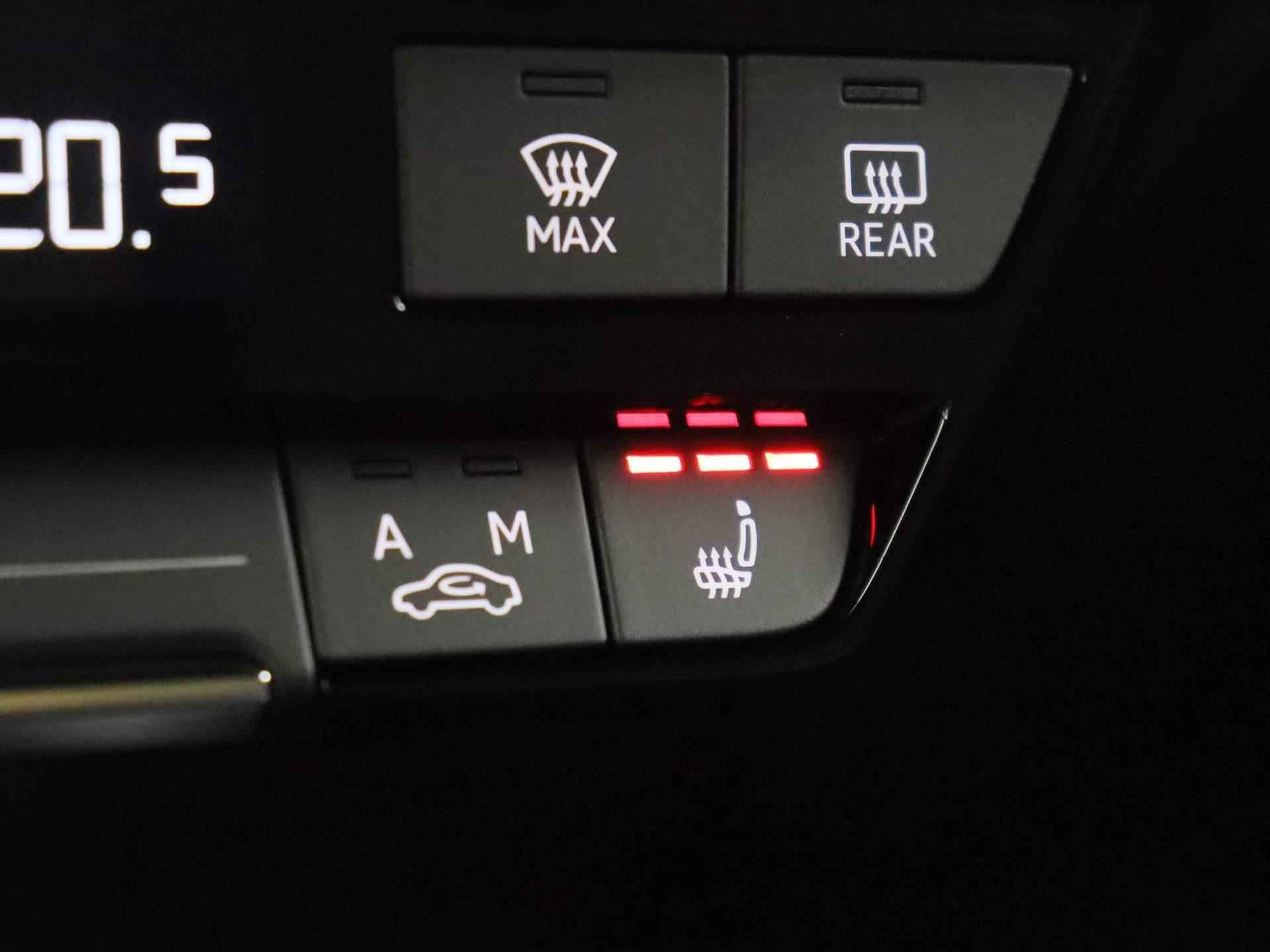 Audi Q4 Sportback e-tron 45 Edition 82 kWh 286 PK | S-line interieur | Automaat | Navigatie | Cruise Control | Trekhaak | Parkeersensoren | Stoelverwarming | Apple Carplay | Android Auto | Lichtmetalen velgen | Climate Control | - 30/46